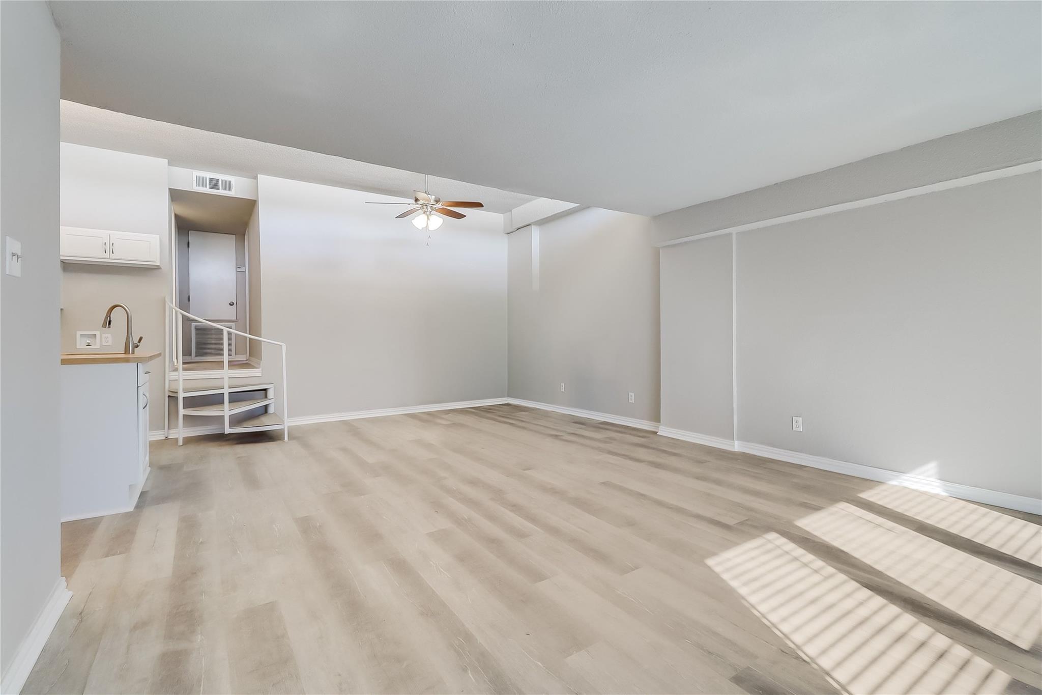5918 Lago Vista Way #d33 Property Photo 10