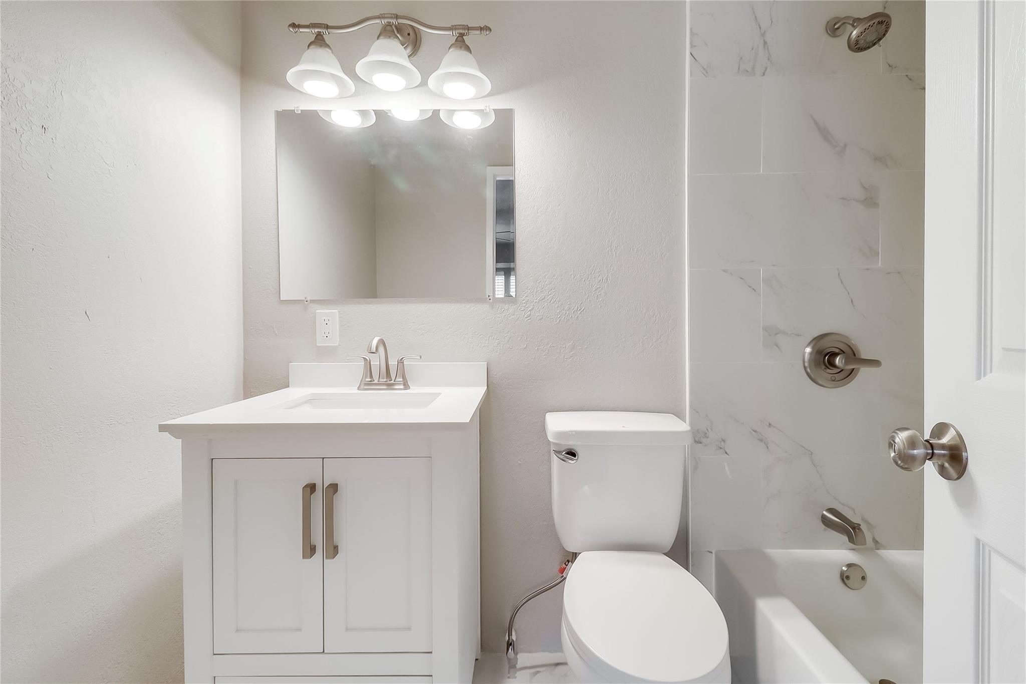 5918 Lago Vista Way #d33 Property Photo 20