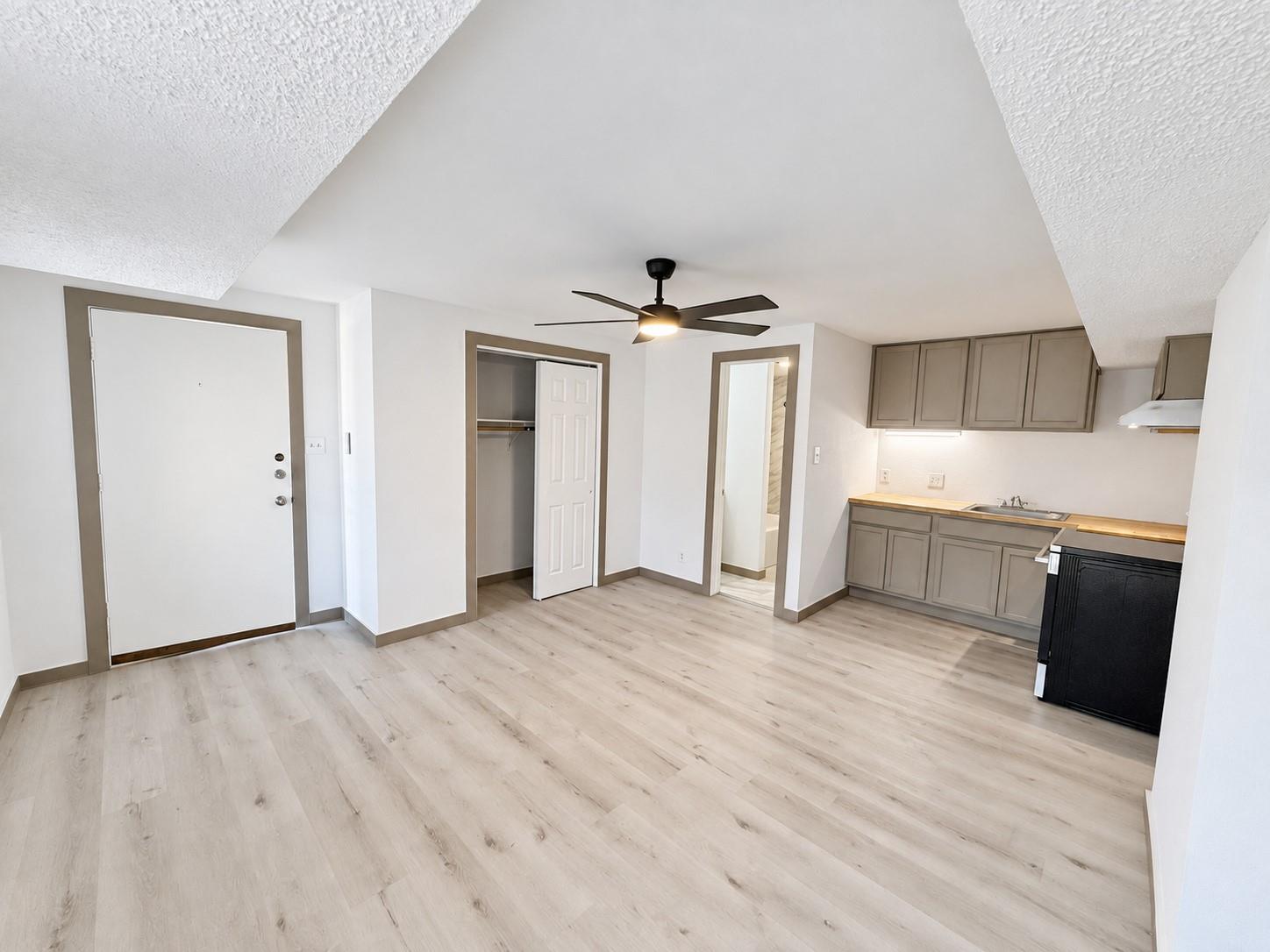 5918 Lago Vista Way #d33 Property Photo 25