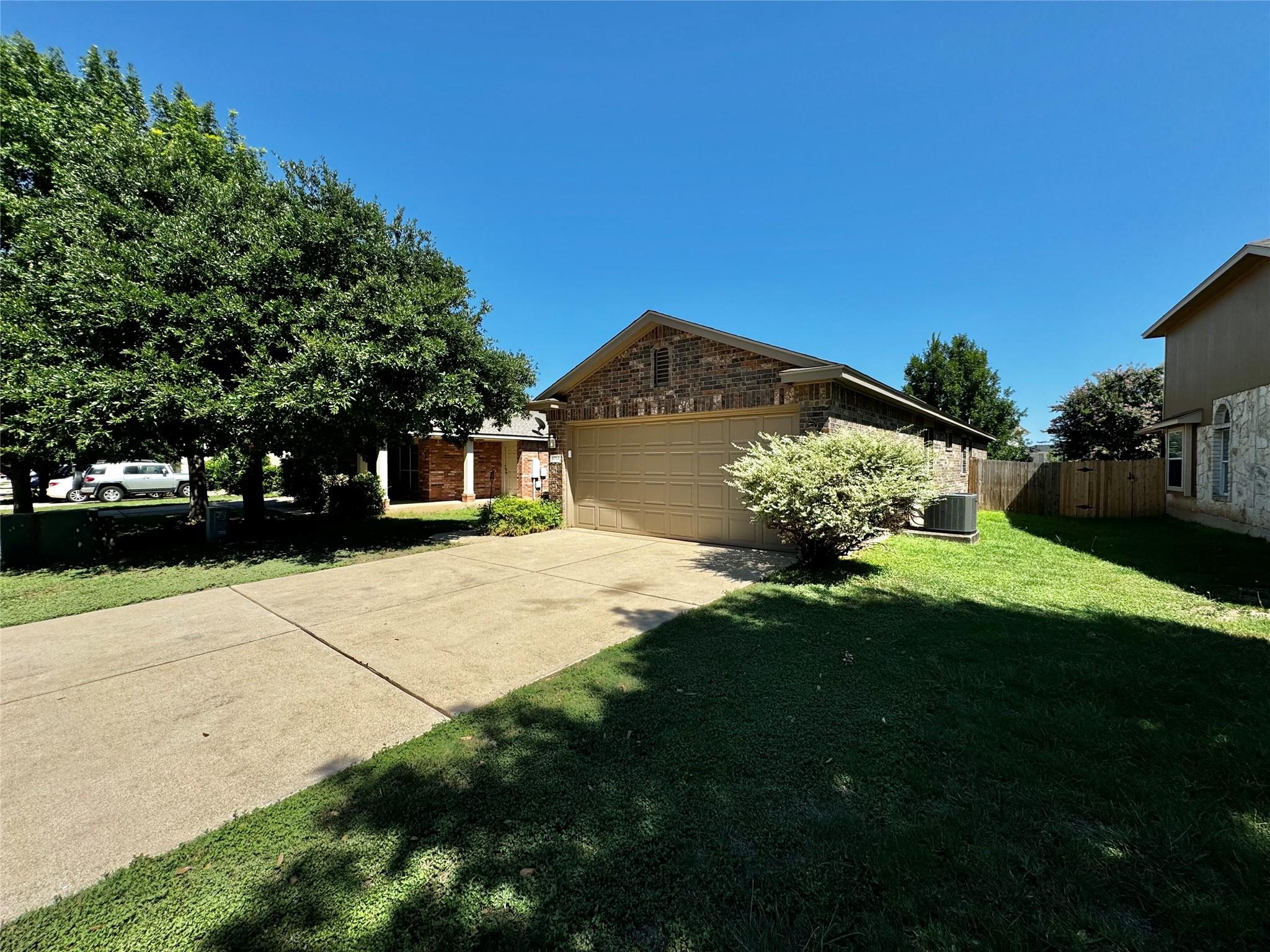 1014 Aiken Dr Property Photo 4