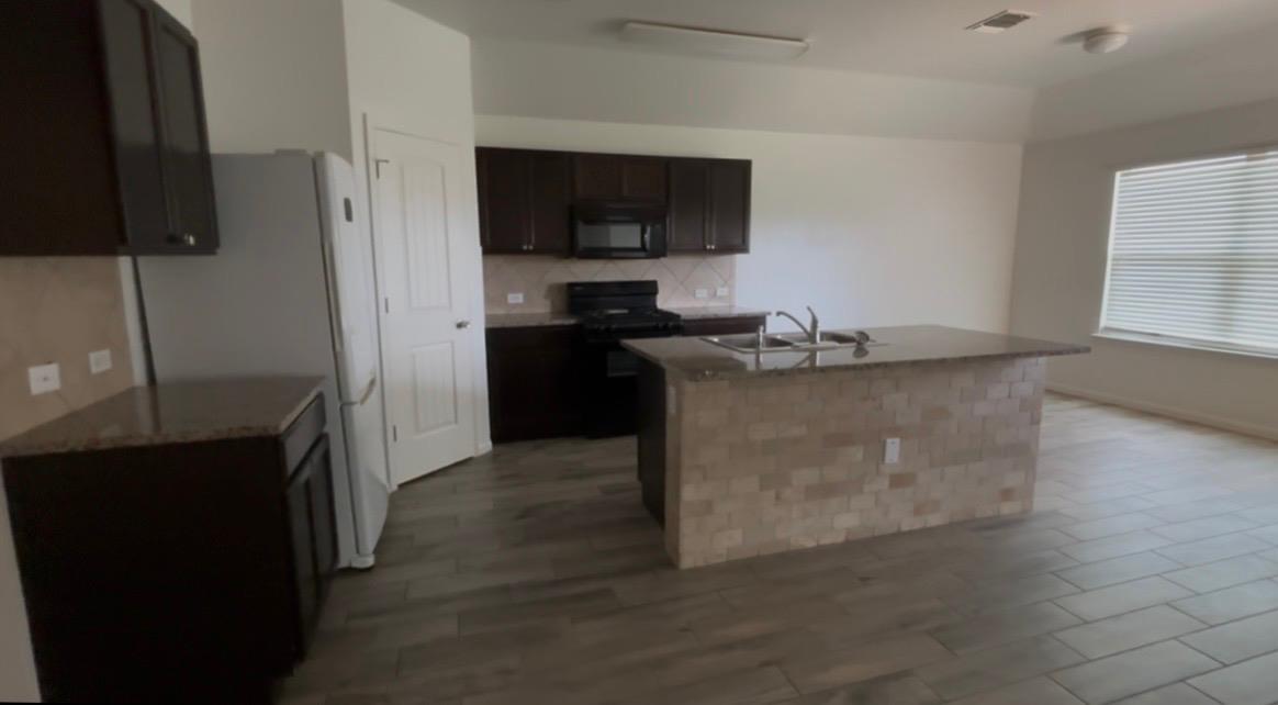 137 Rafe Ct Property Photo 2