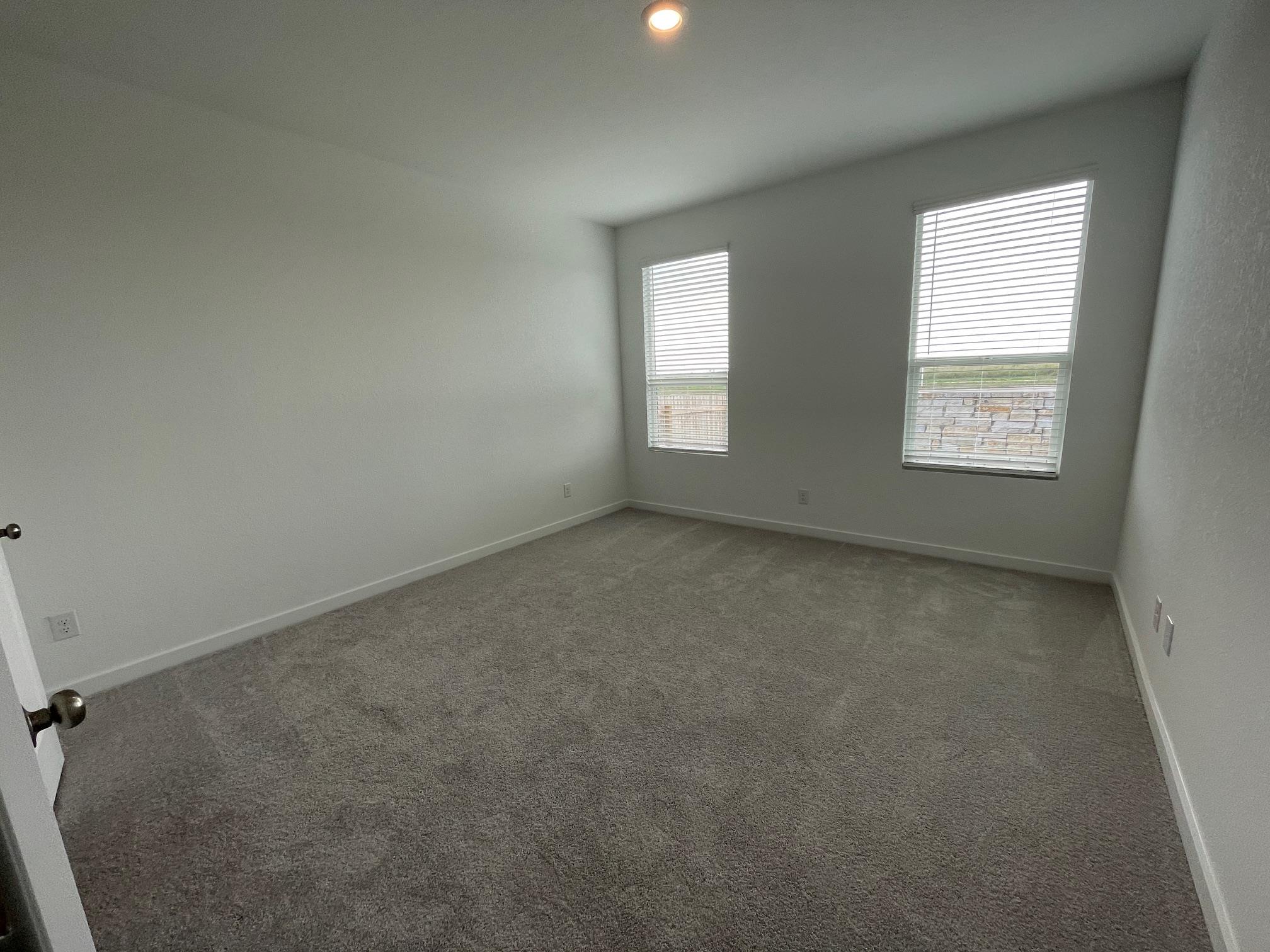 441 Sormonne Loop Property Photo 4