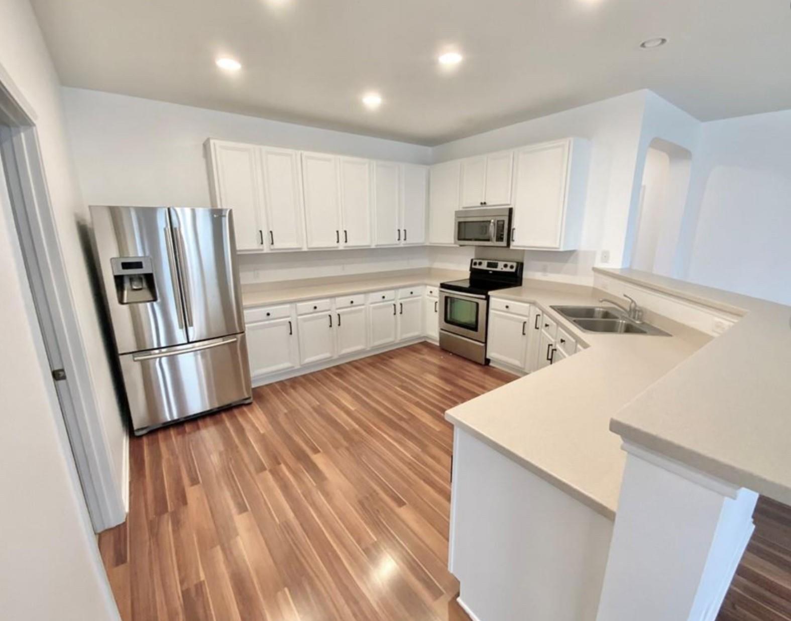 825 Watson Way Property Photo 4