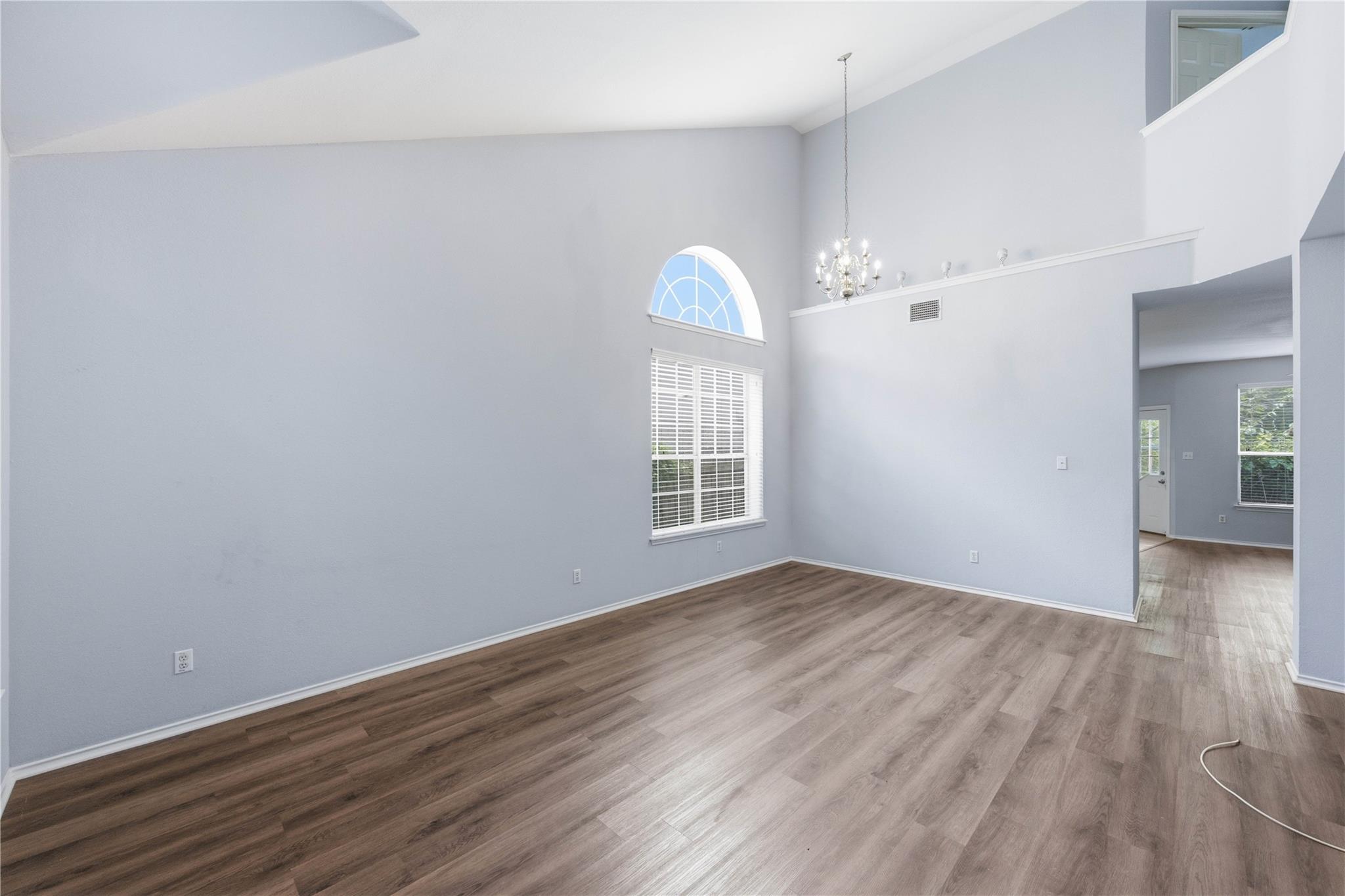 3621 Bratton Heights Dr Property Photo 3