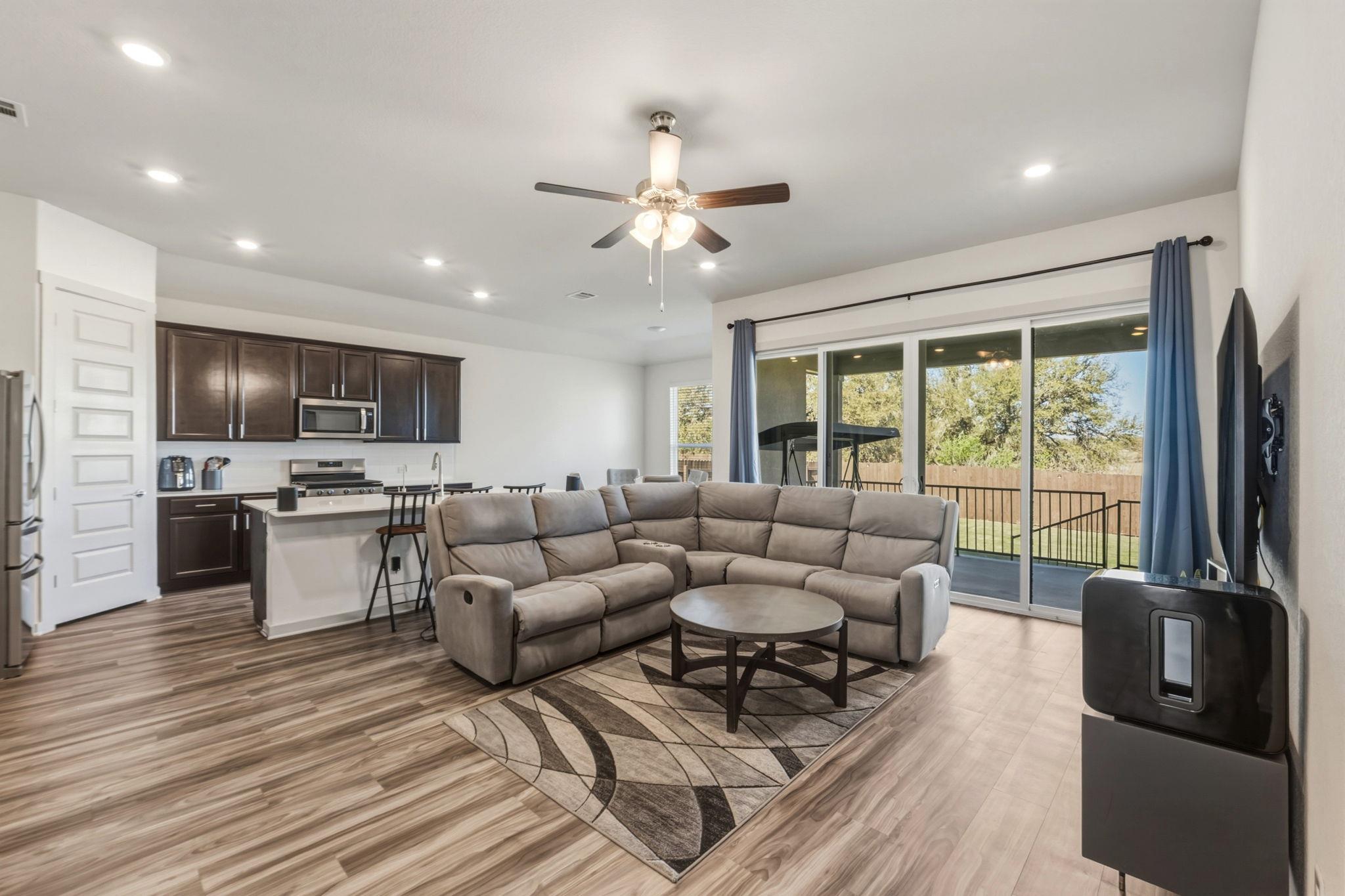 1640 Flying Horseshoe Bnd Property Photo 5