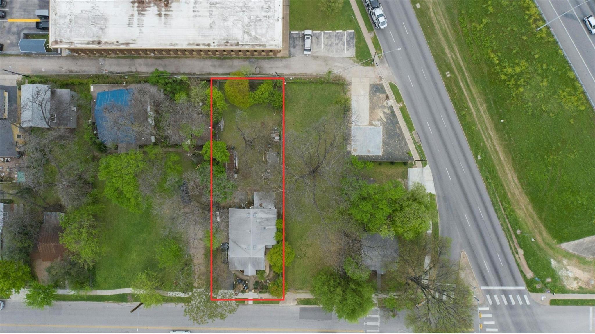 1005 Holly St Property Photo 1