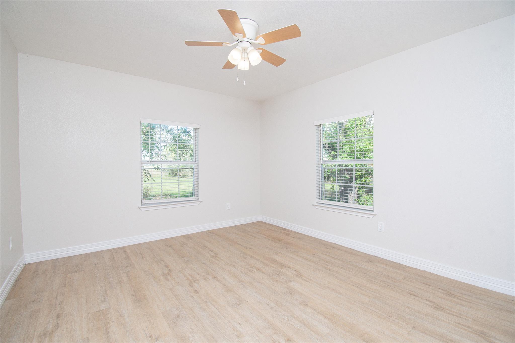 199 Apache Springs Rd Property Photo 16