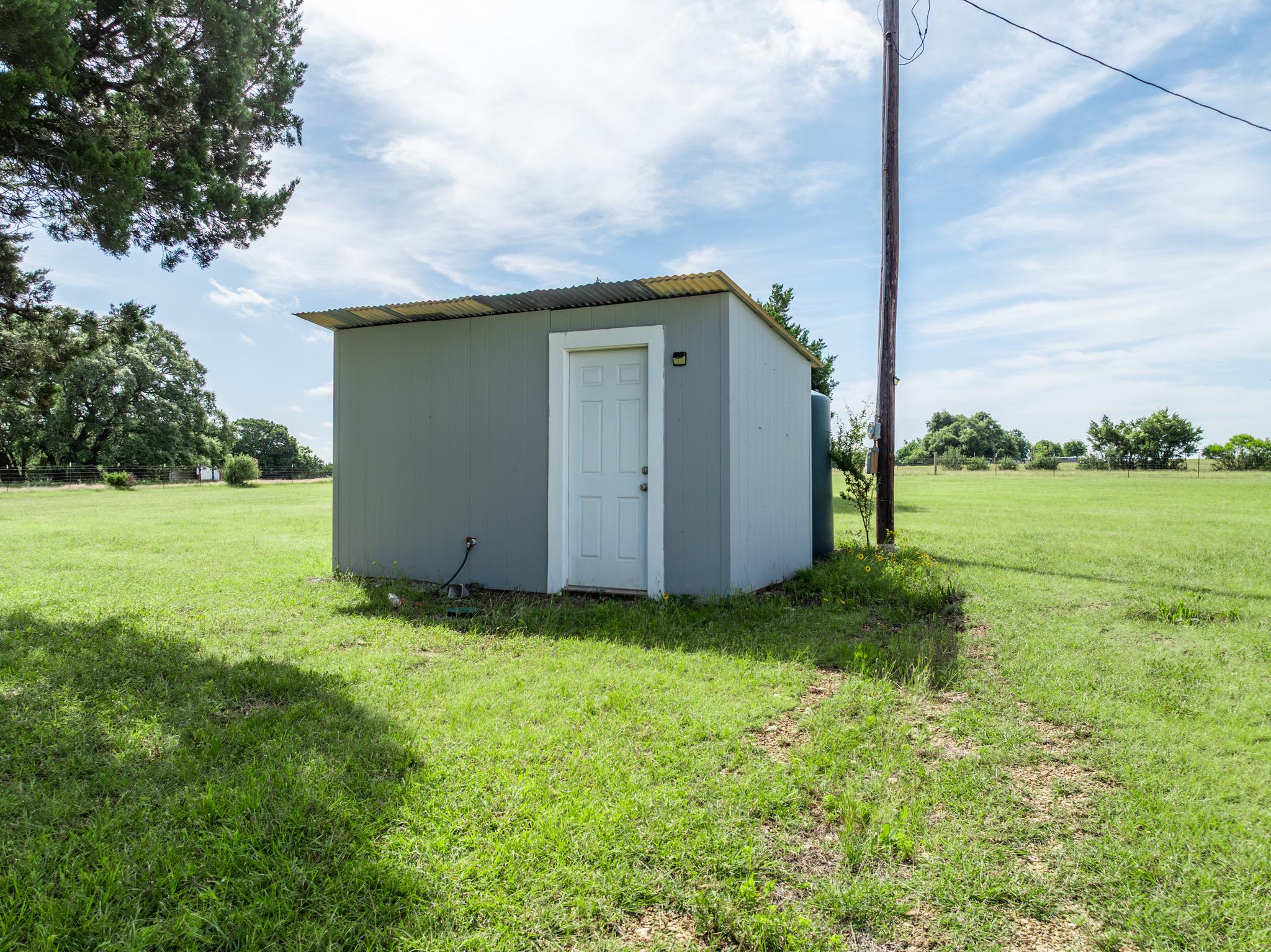 199 Apache Springs Rd Property Photo 27