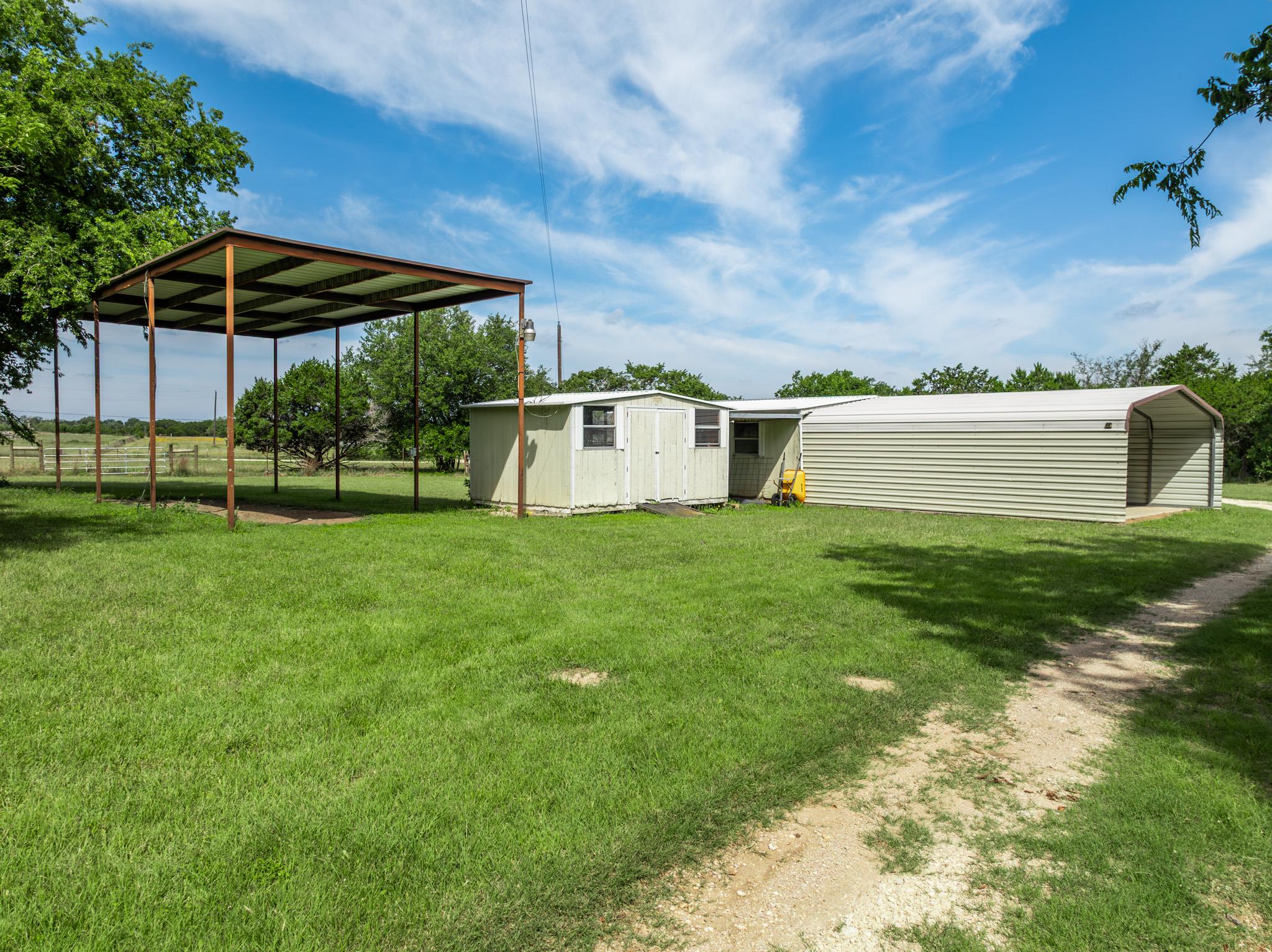 199 Apache Springs Rd Property Photo 32