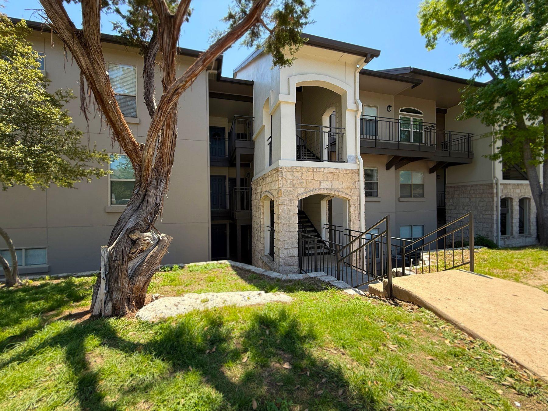 6000 Shepherd Mountain Cv #302 Property Photo 1