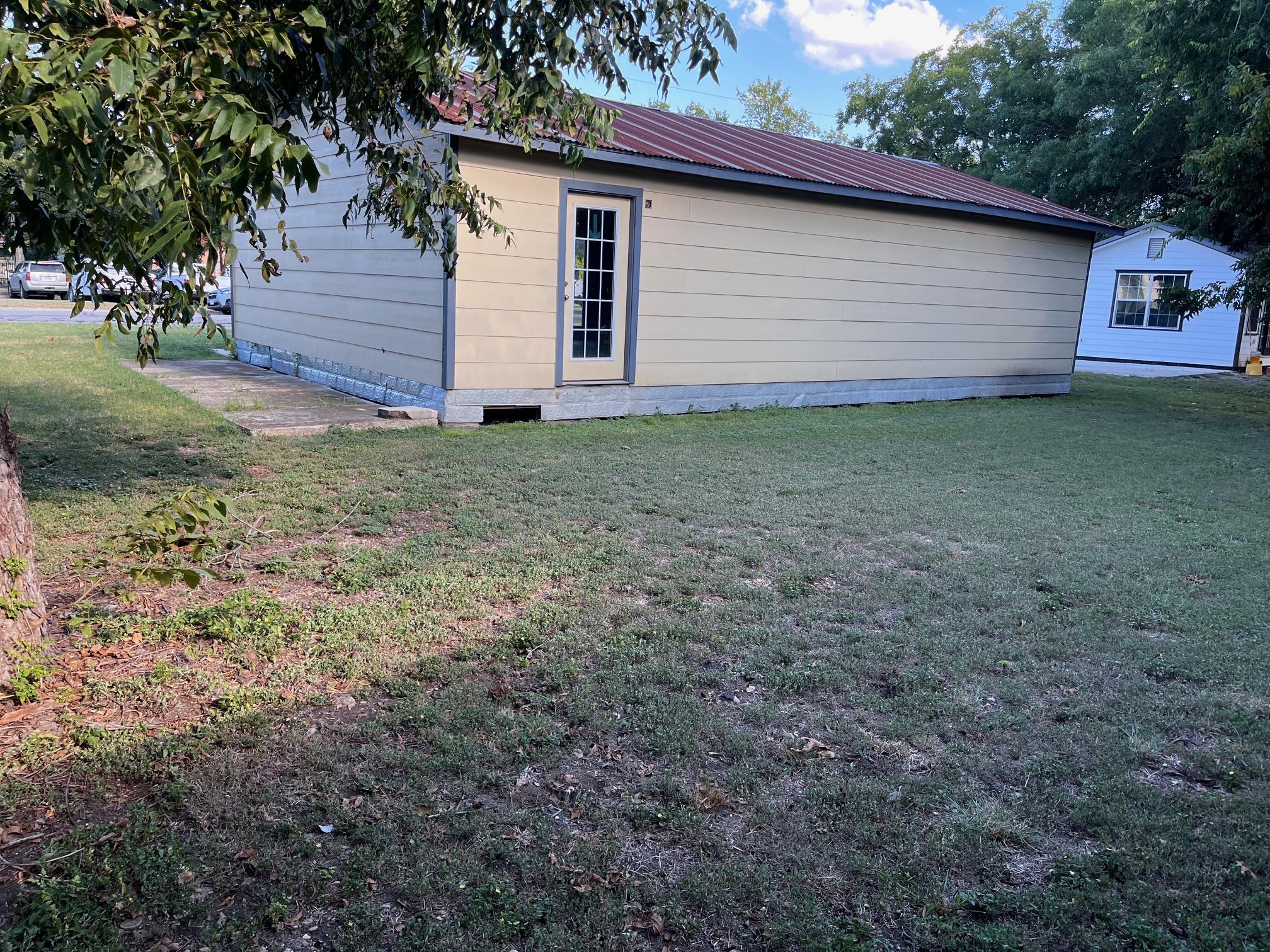 115 Guadalupe St Property Photo 4