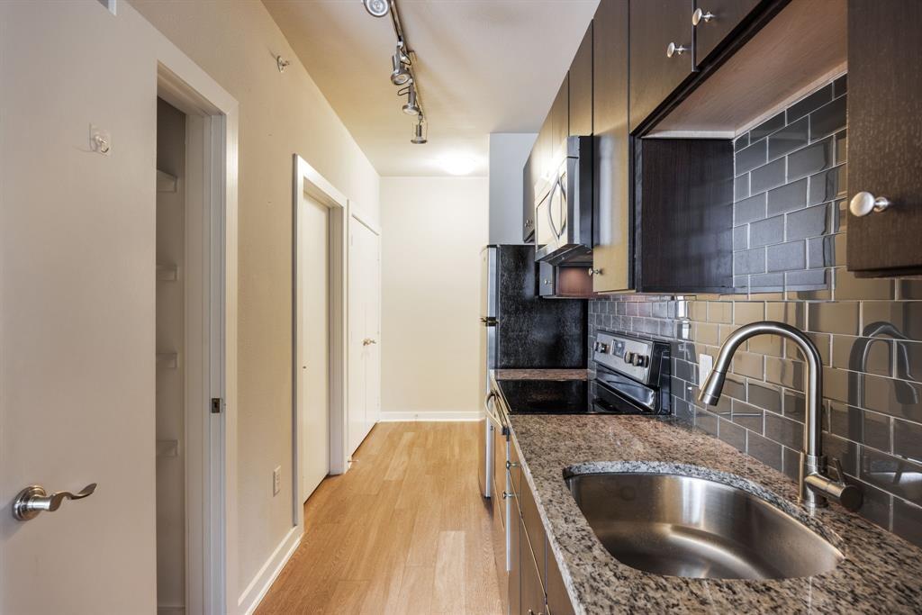 1900 Barton Springs Rd #3013 Property Photo 8