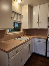 1212 W 13th St #j Property Photo 4
