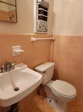 1212 W 13th St #j Property Photo 9