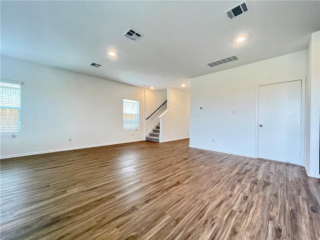 118 Canley Loop Property Photo 7