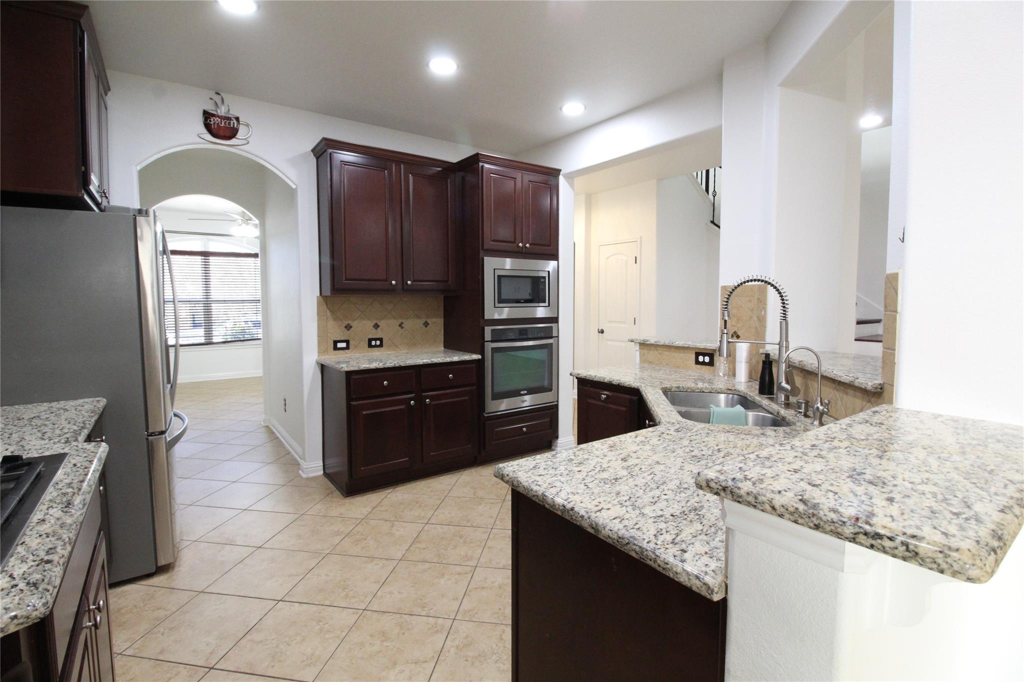 606 Spanish Mustang Dr Property Photo 5