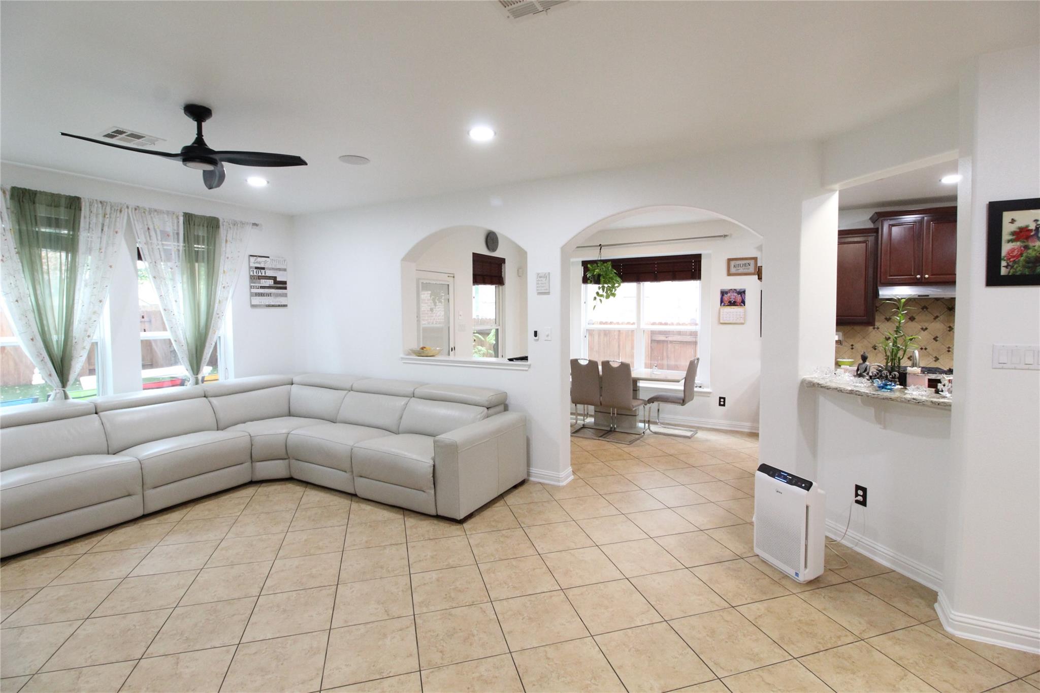 606 Spanish Mustang Dr Property Photo 11