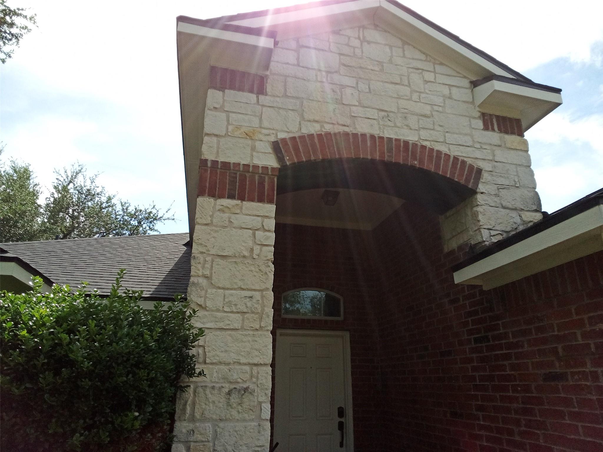 2412 Tumbling River Dr Property Photo 2