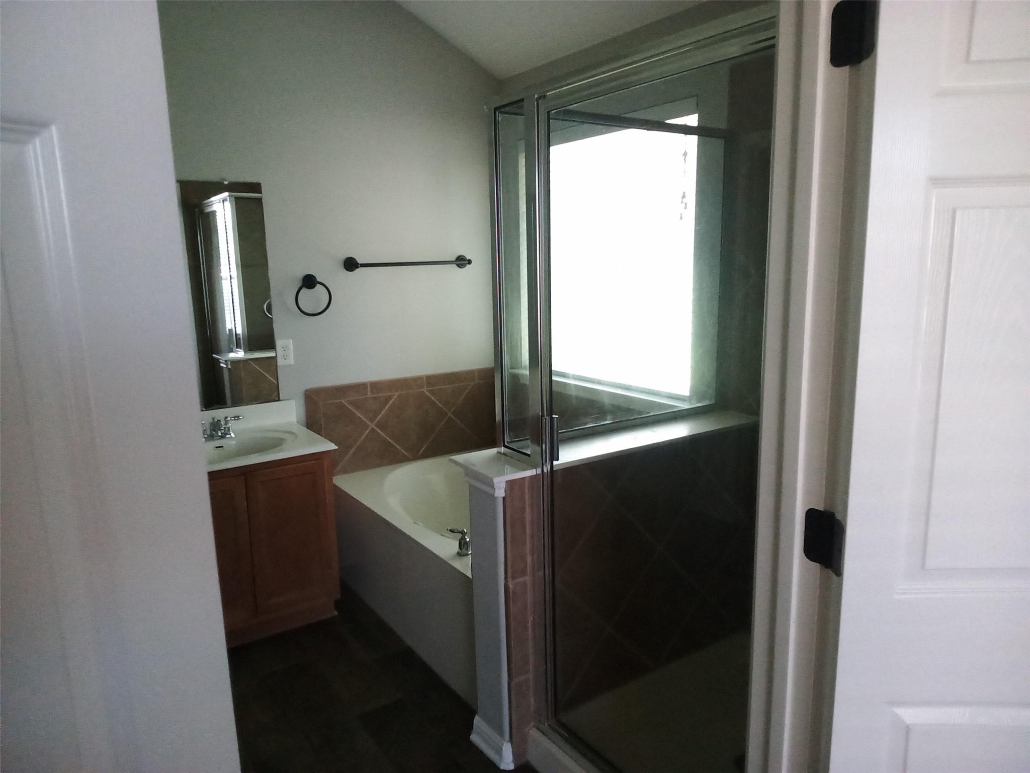 2412 Tumbling River Dr Property Photo 7