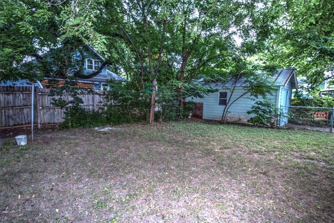1004 E 38 1/2 St Property Photo 13