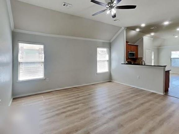5833 Zachary Scott St Property Photo 2