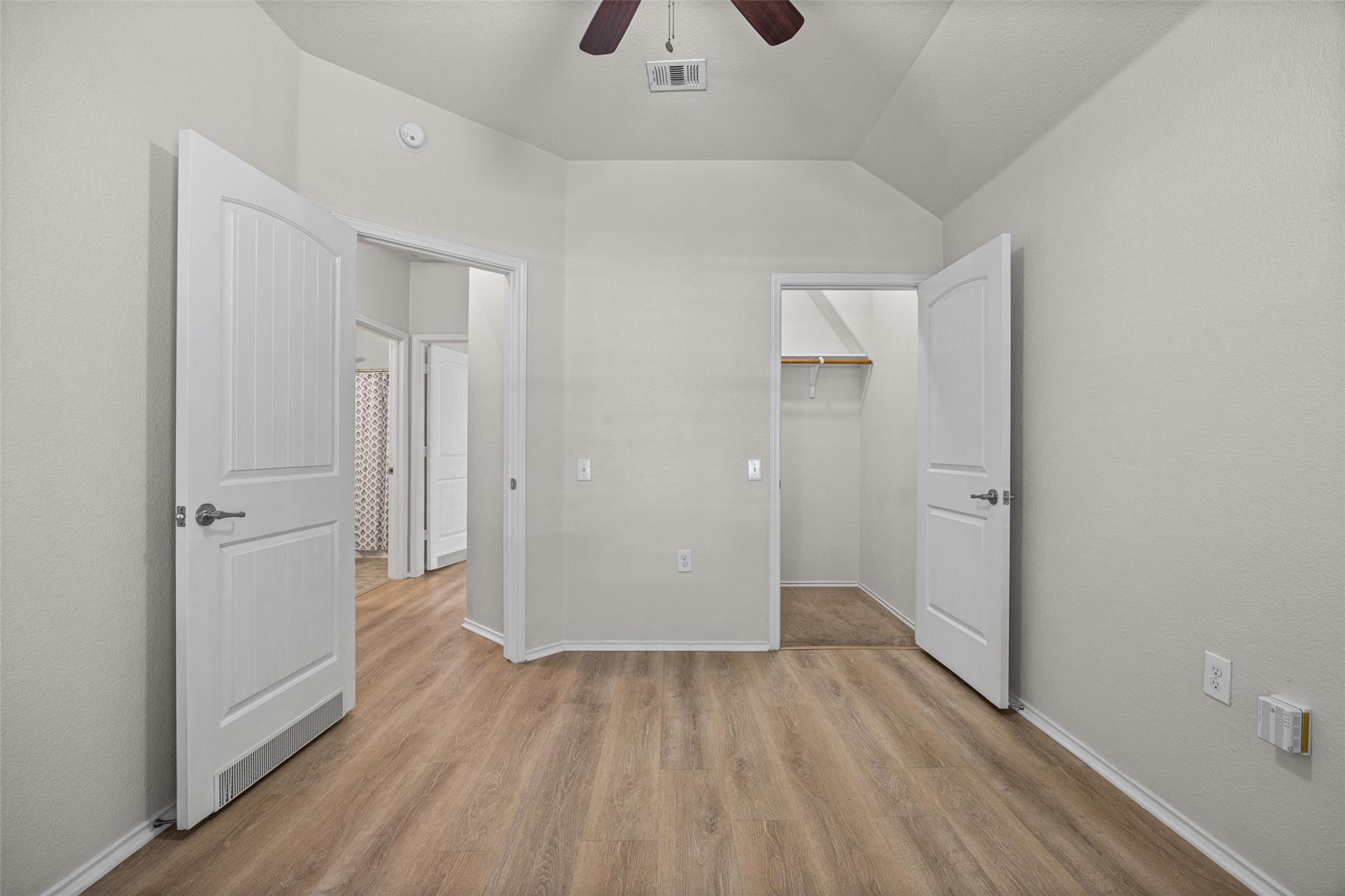 5833 Zachary Scott St Property Photo 13