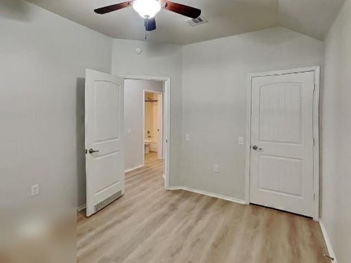 5833 Zachary Scott St Property Photo 14