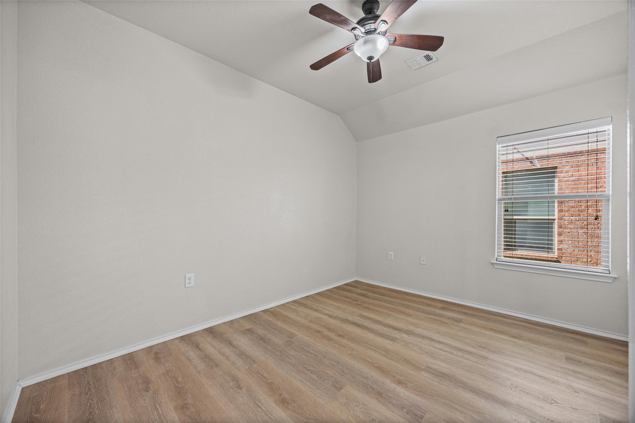 5833 Zachary Scott St Property Photo 15