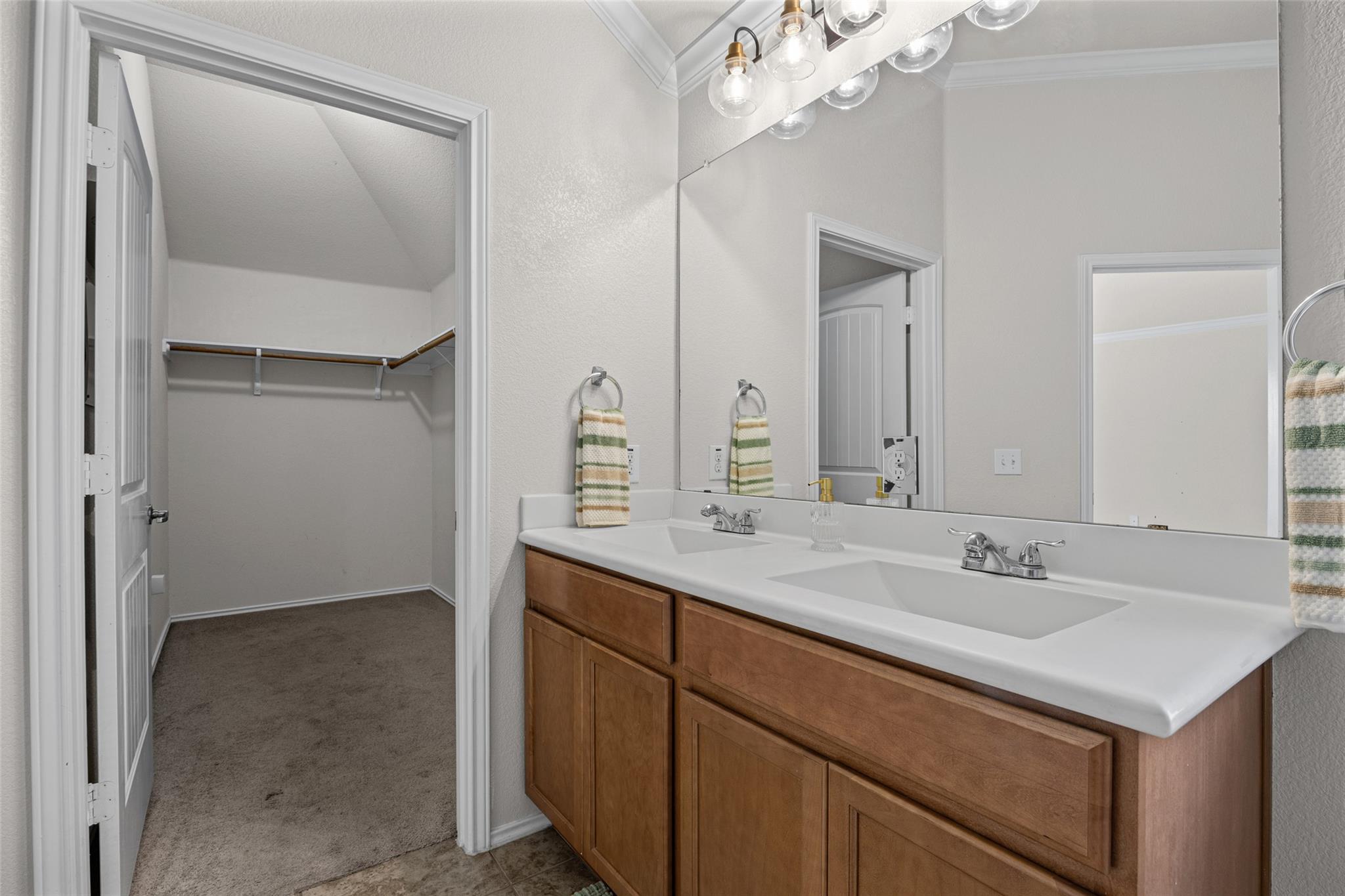 5833 Zachary Scott St Property Photo 20