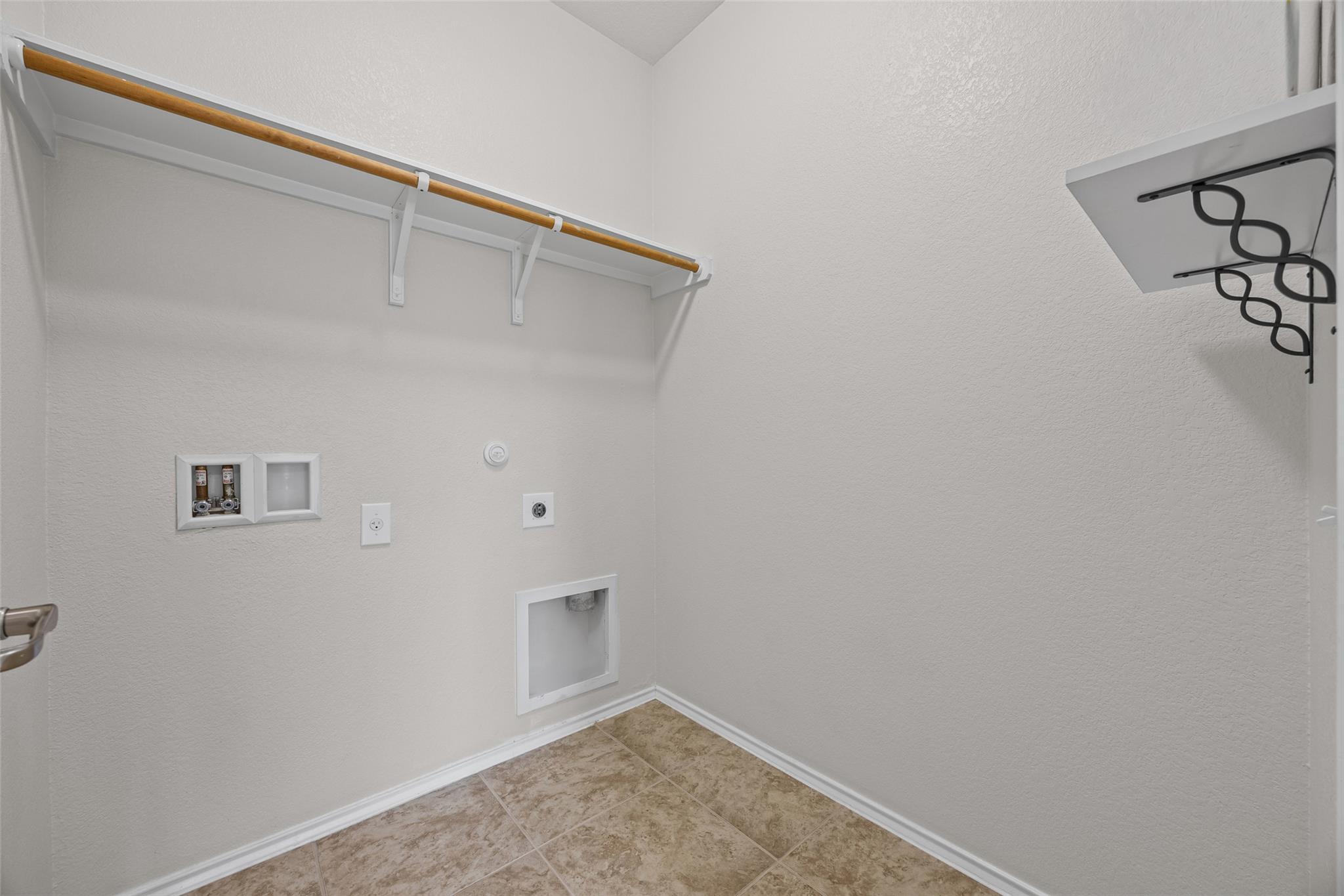5833 Zachary Scott St Property Photo 22