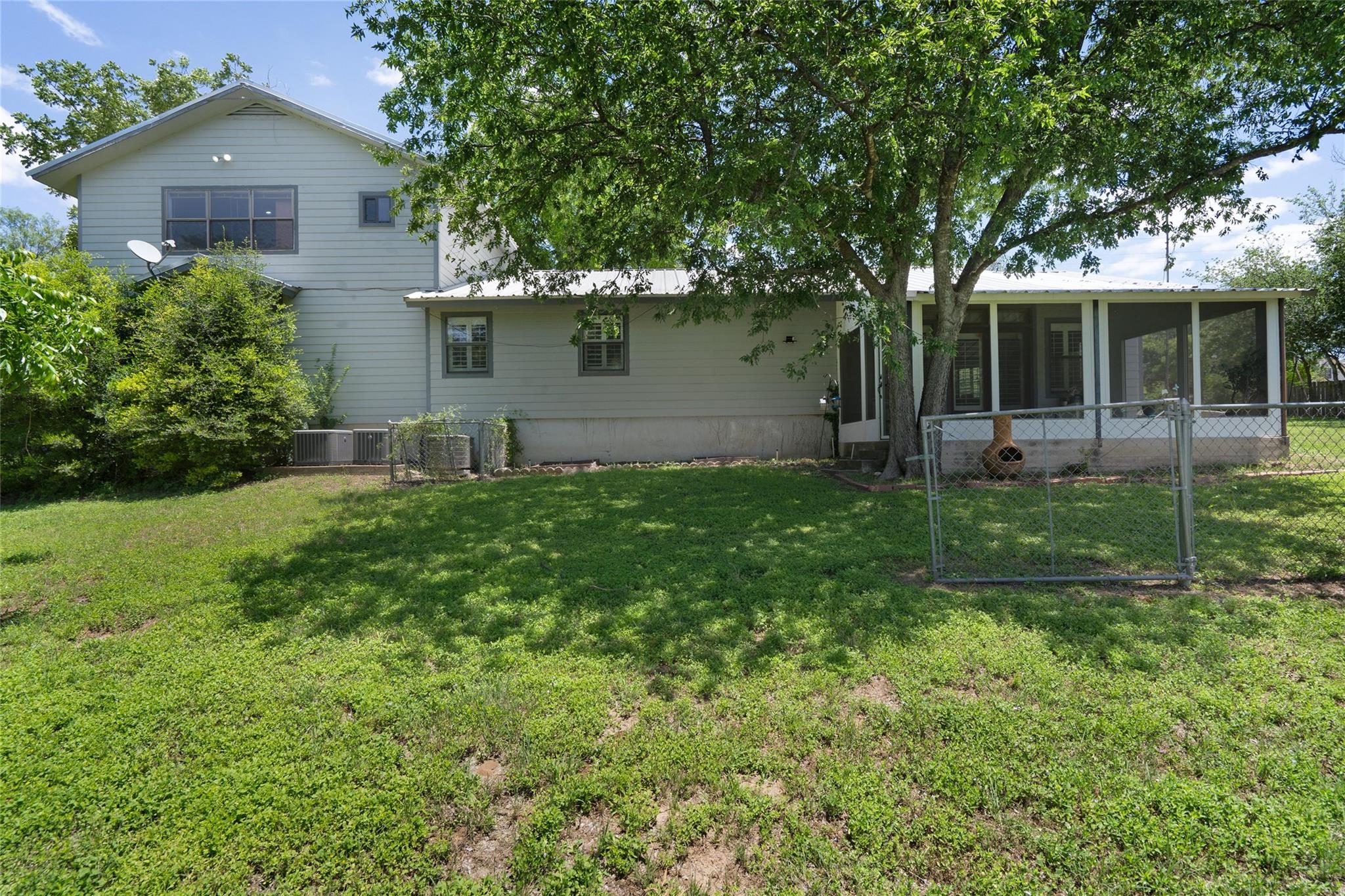 6448 River Oaks Dr Property Photo 1