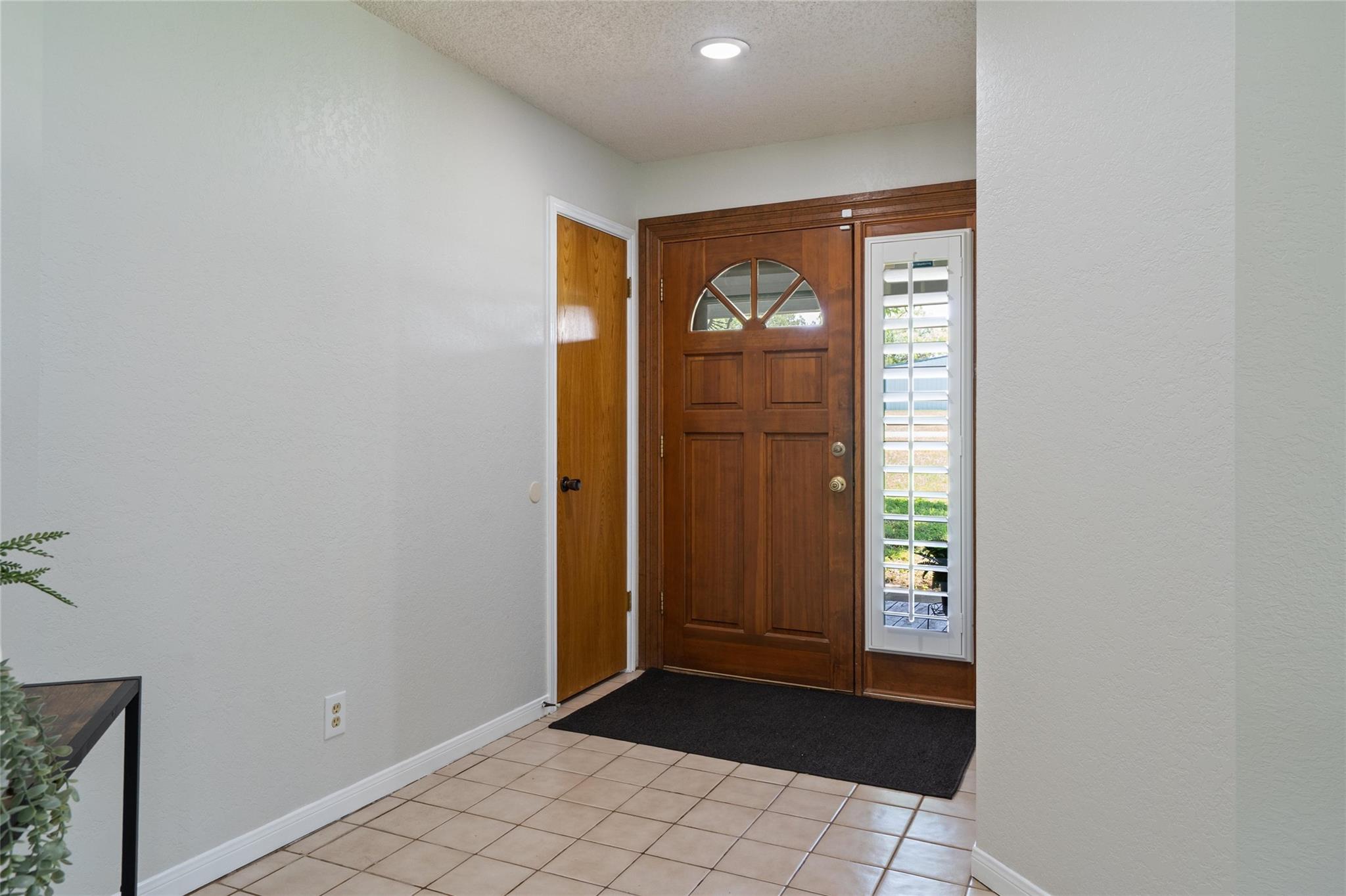 6448 River Oaks Dr Property Photo 7