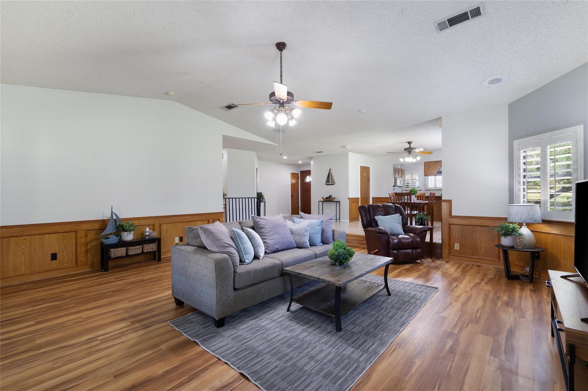 6448 River Oaks Dr Property Photo 8