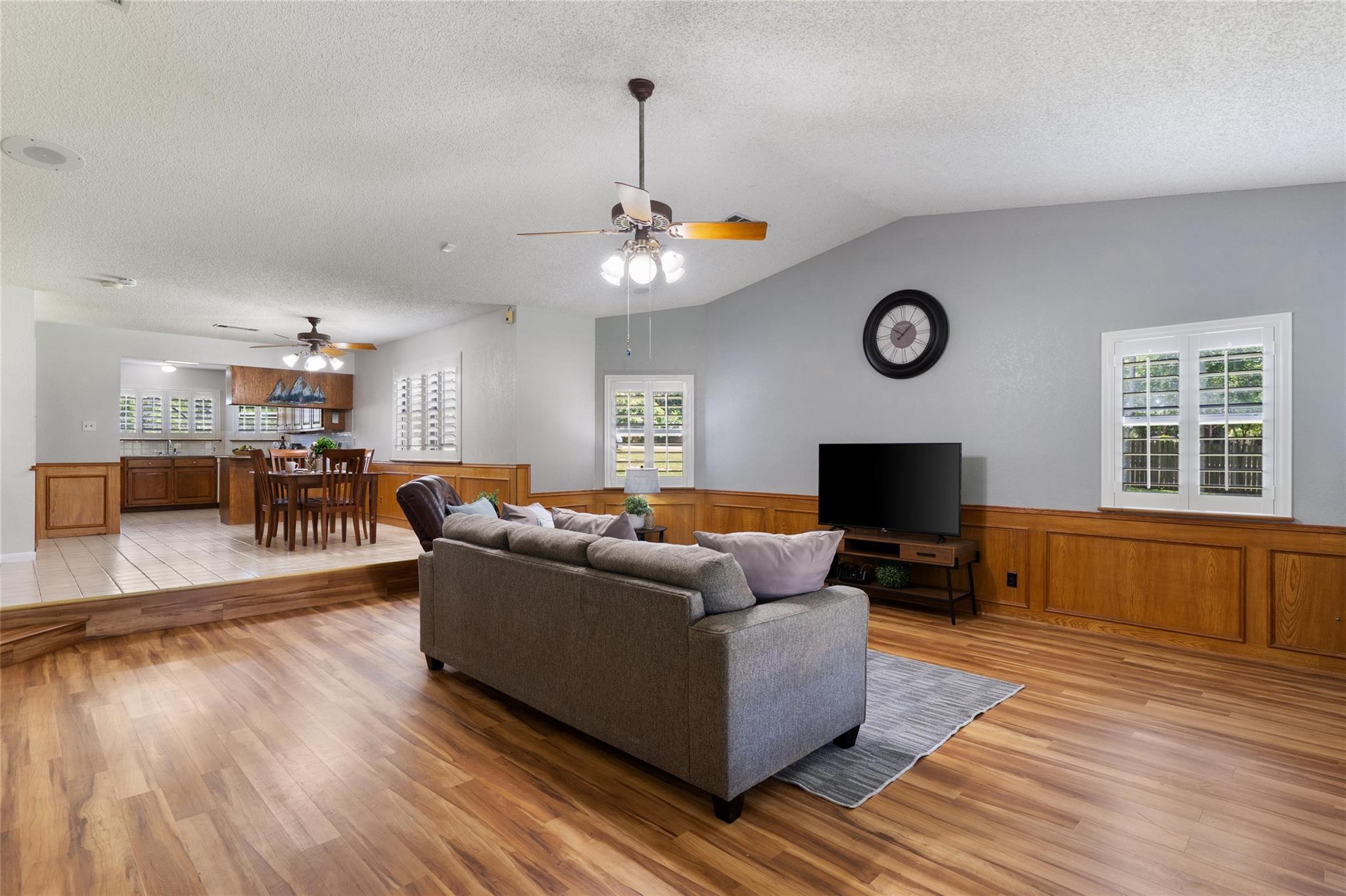 6448 River Oaks Dr Property Photo 10
