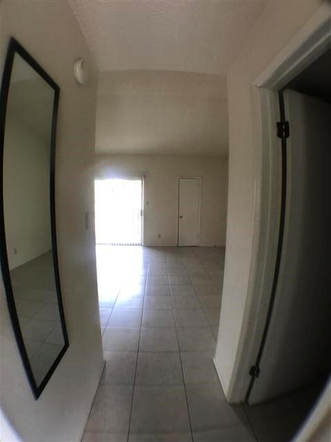 630 Maiden Ln G Property Photo 2