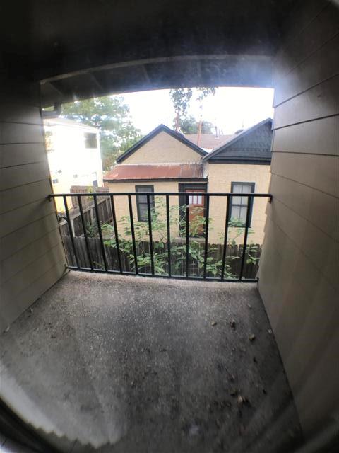 630 Maiden Ln G Property Photo 8
