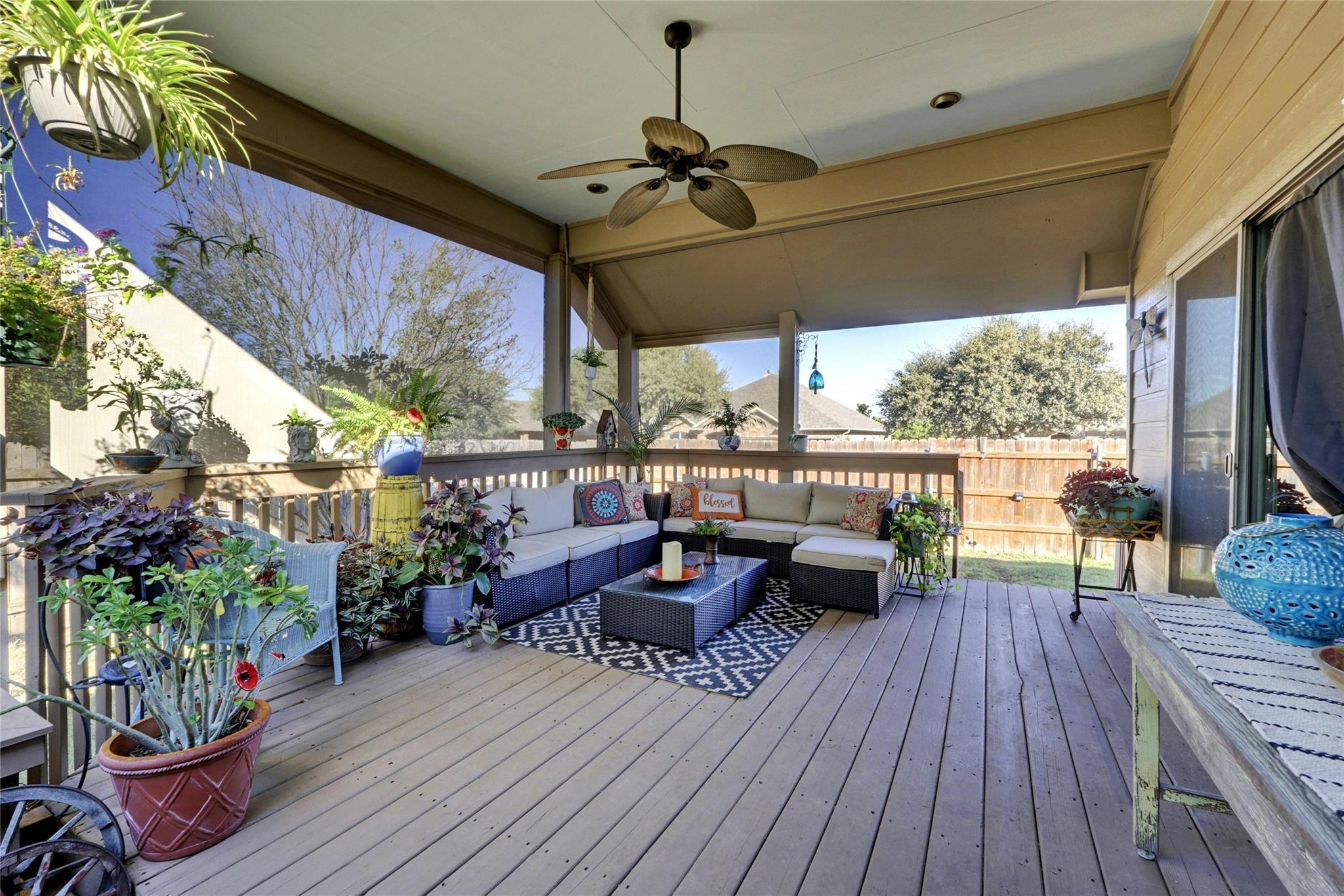 303 Olmos Dr Property Photo 21