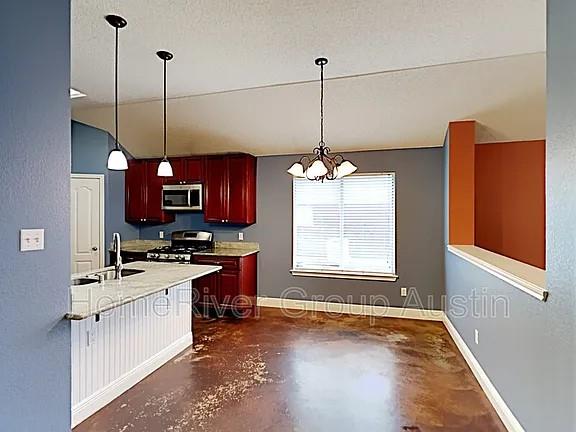 1209 Marigold Way Property Photo 4