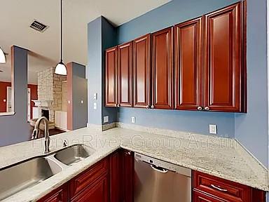 1209 Marigold Way Property Photo 7