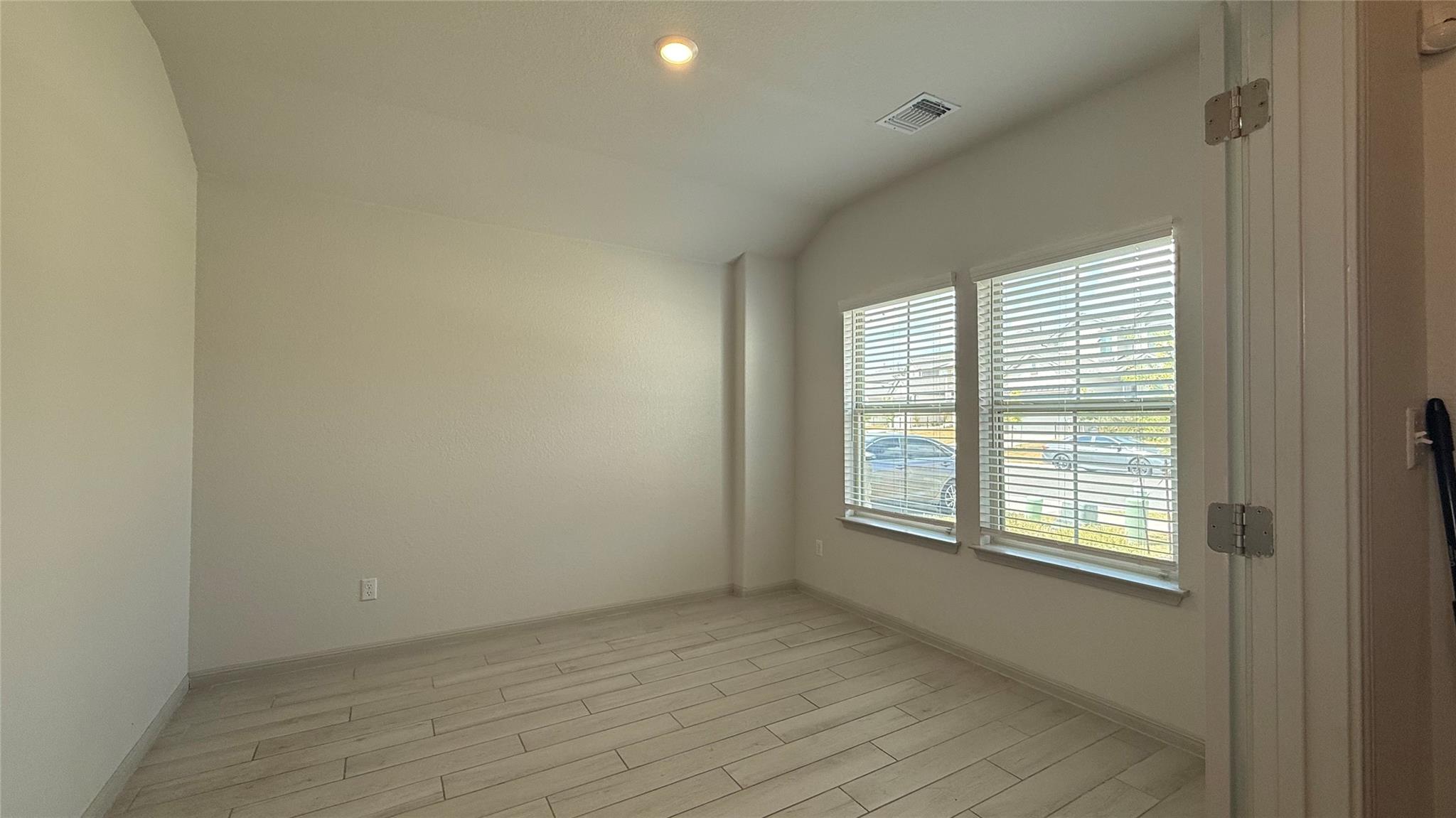125 Woods Edge Ln Property Photo 10