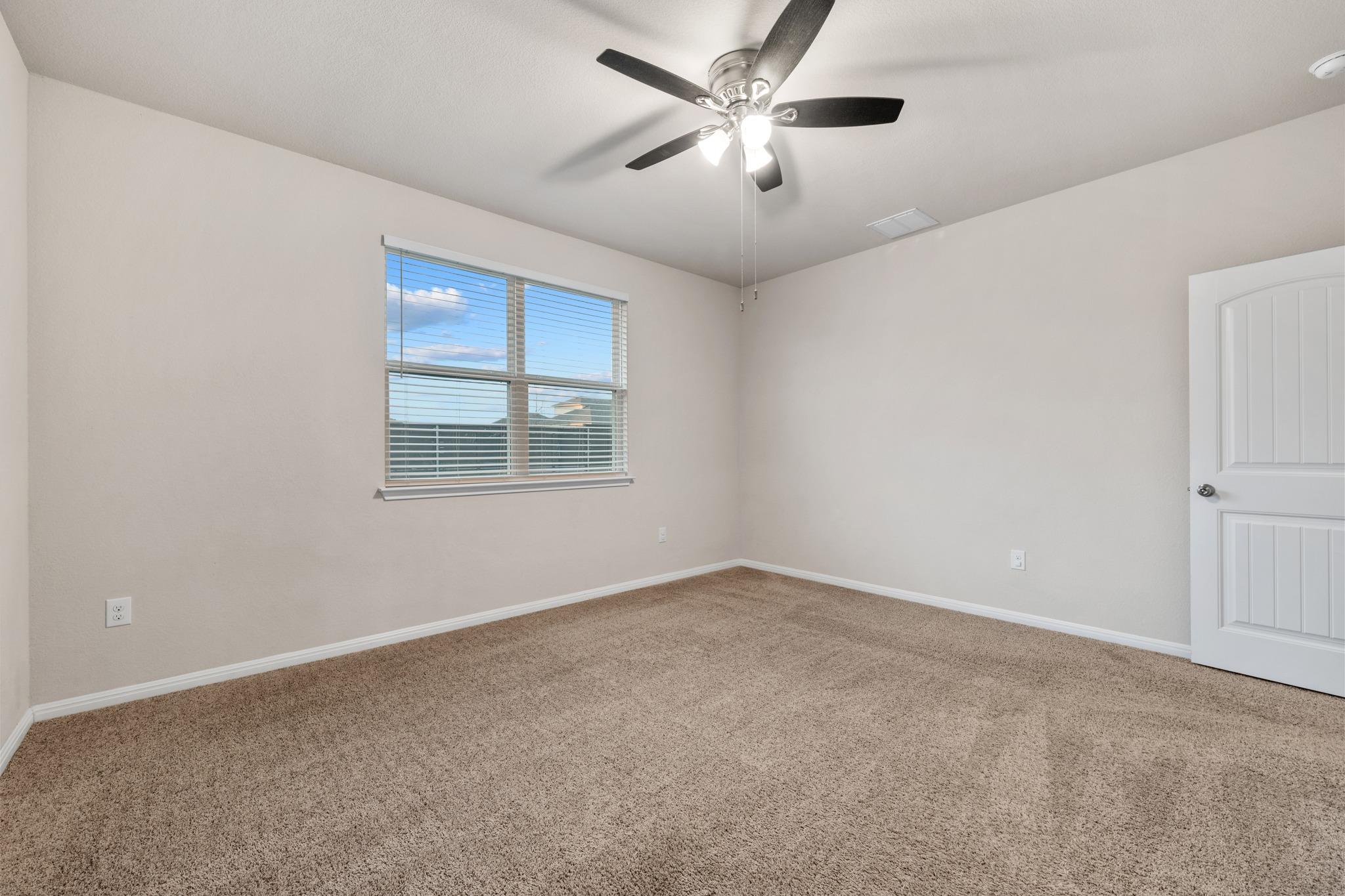 148 Presidential Path Property Photo 10