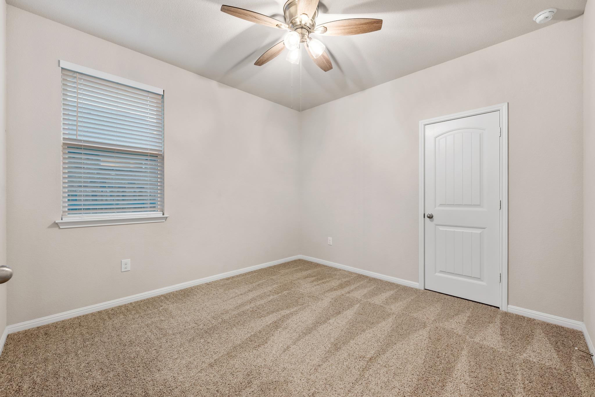 148 Presidential Path Property Photo 12