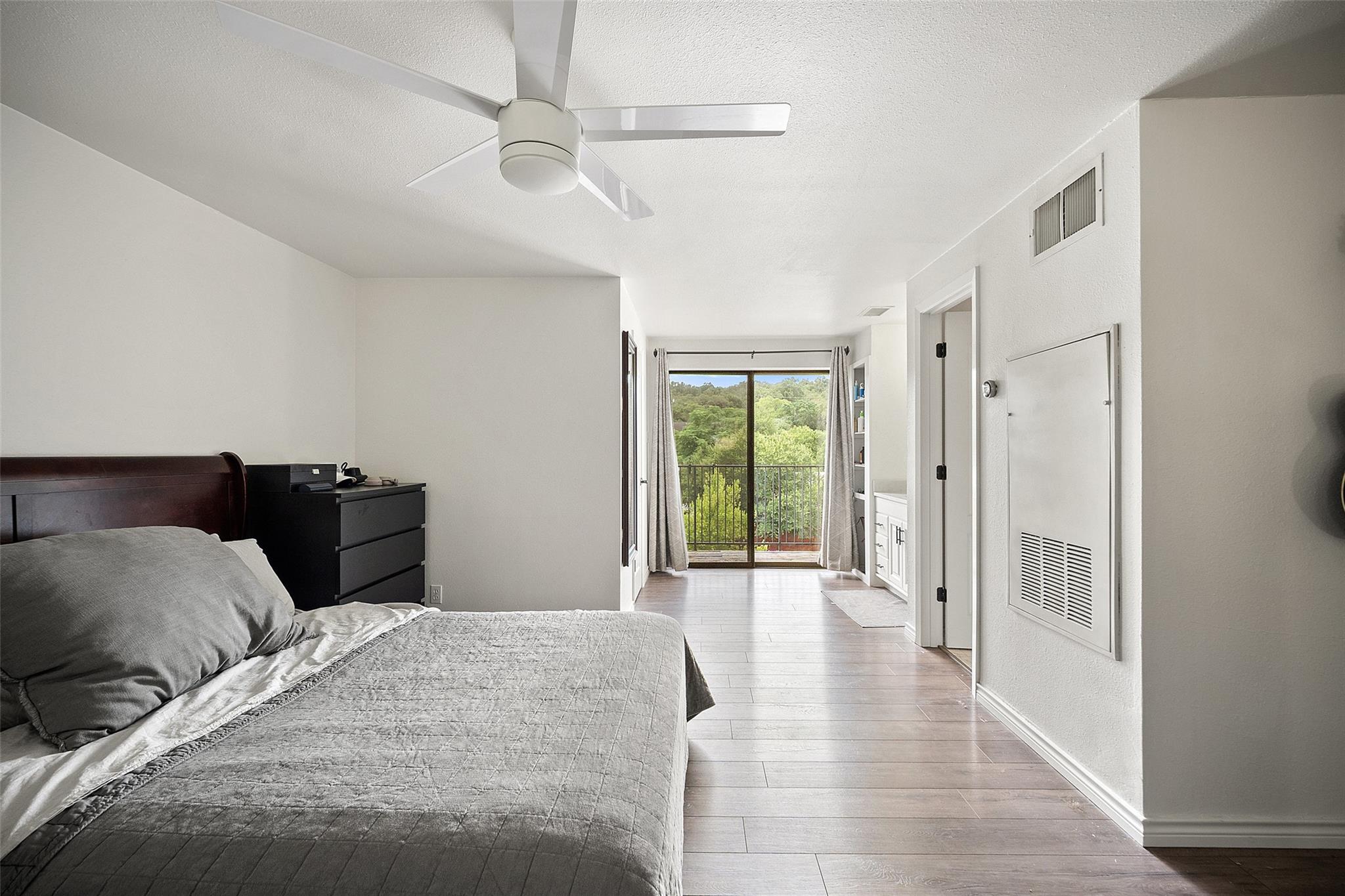1135 Barton Hills Dr #355 Property Photo 13