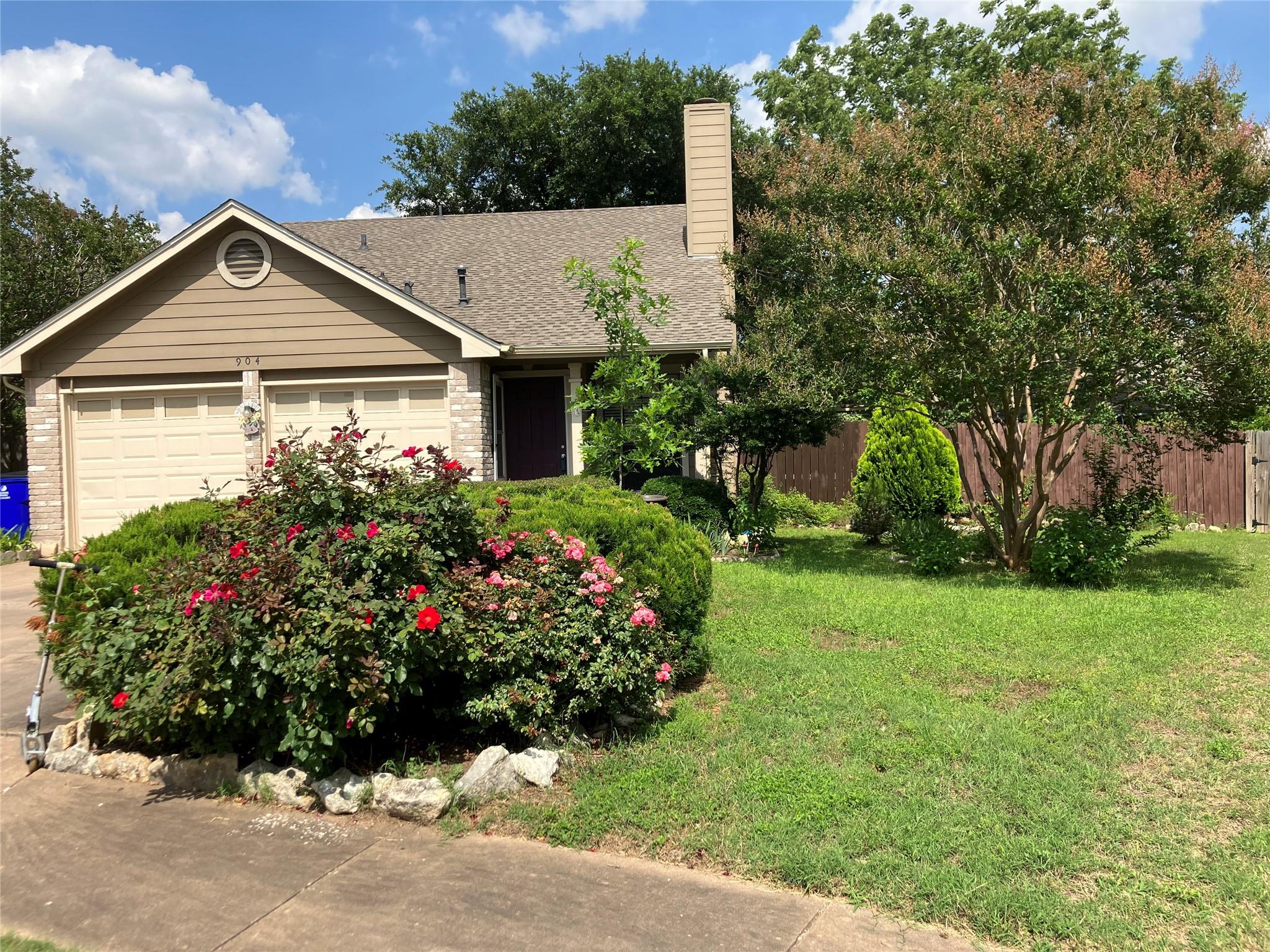 904 Cottonwood Cv Property Photo 1