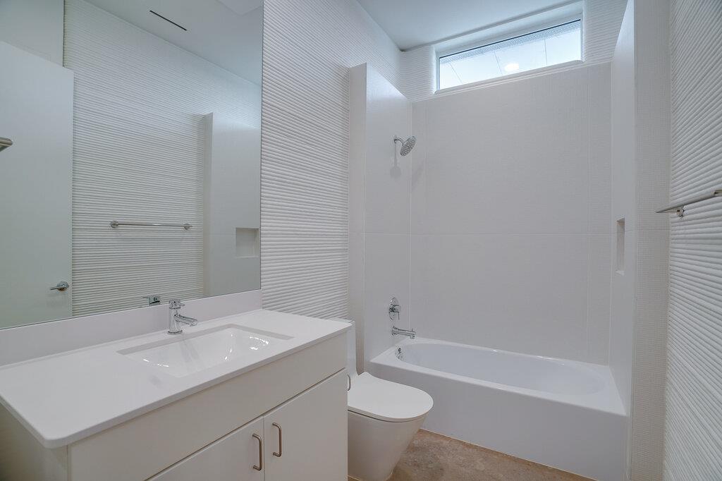 304 Painted Sunset Dr Property Photo 8