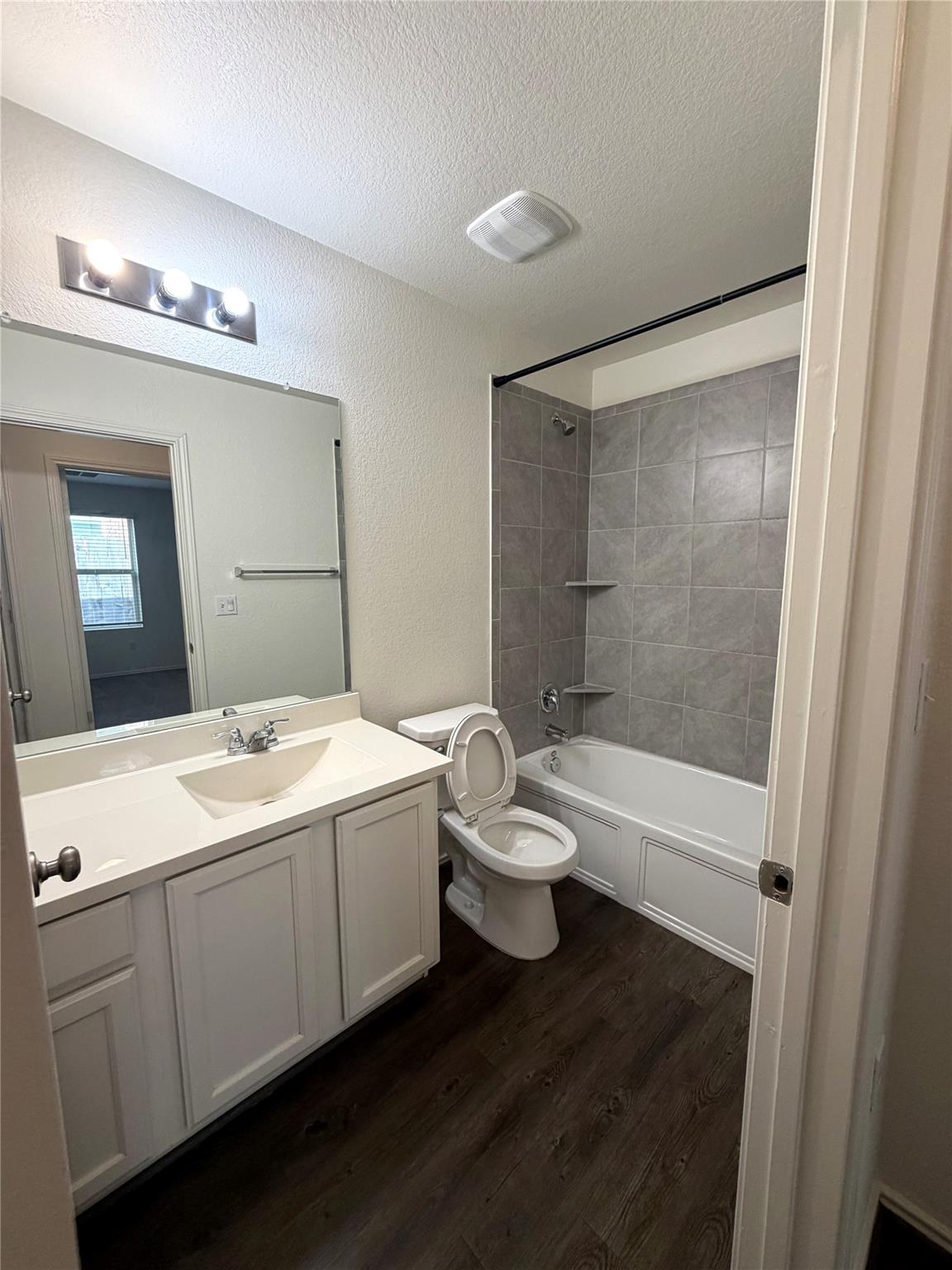 15400 Summer Ray Dr Property Photo 6