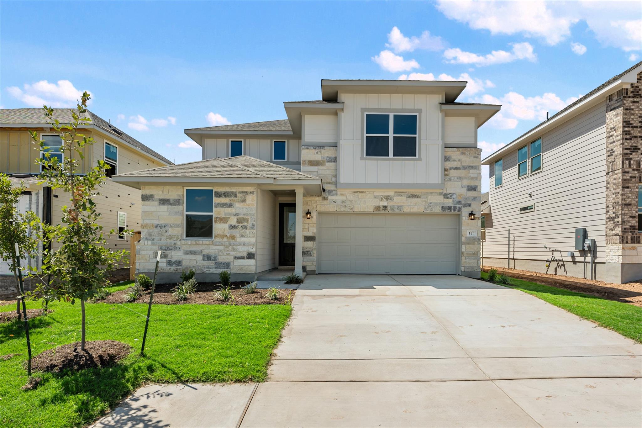 121 Jans Way Property Photo 1