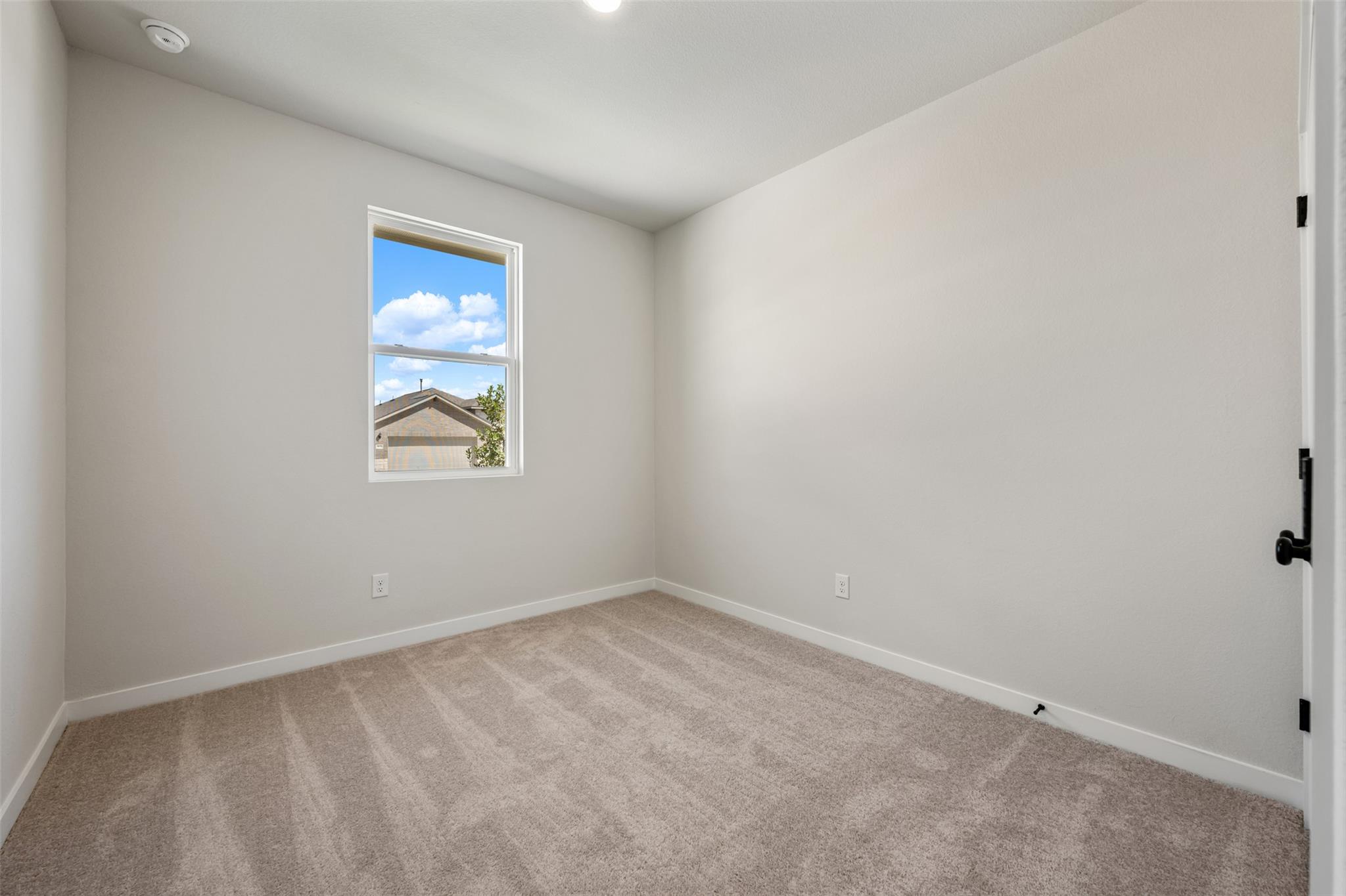 121 Jans Way Property Photo 7