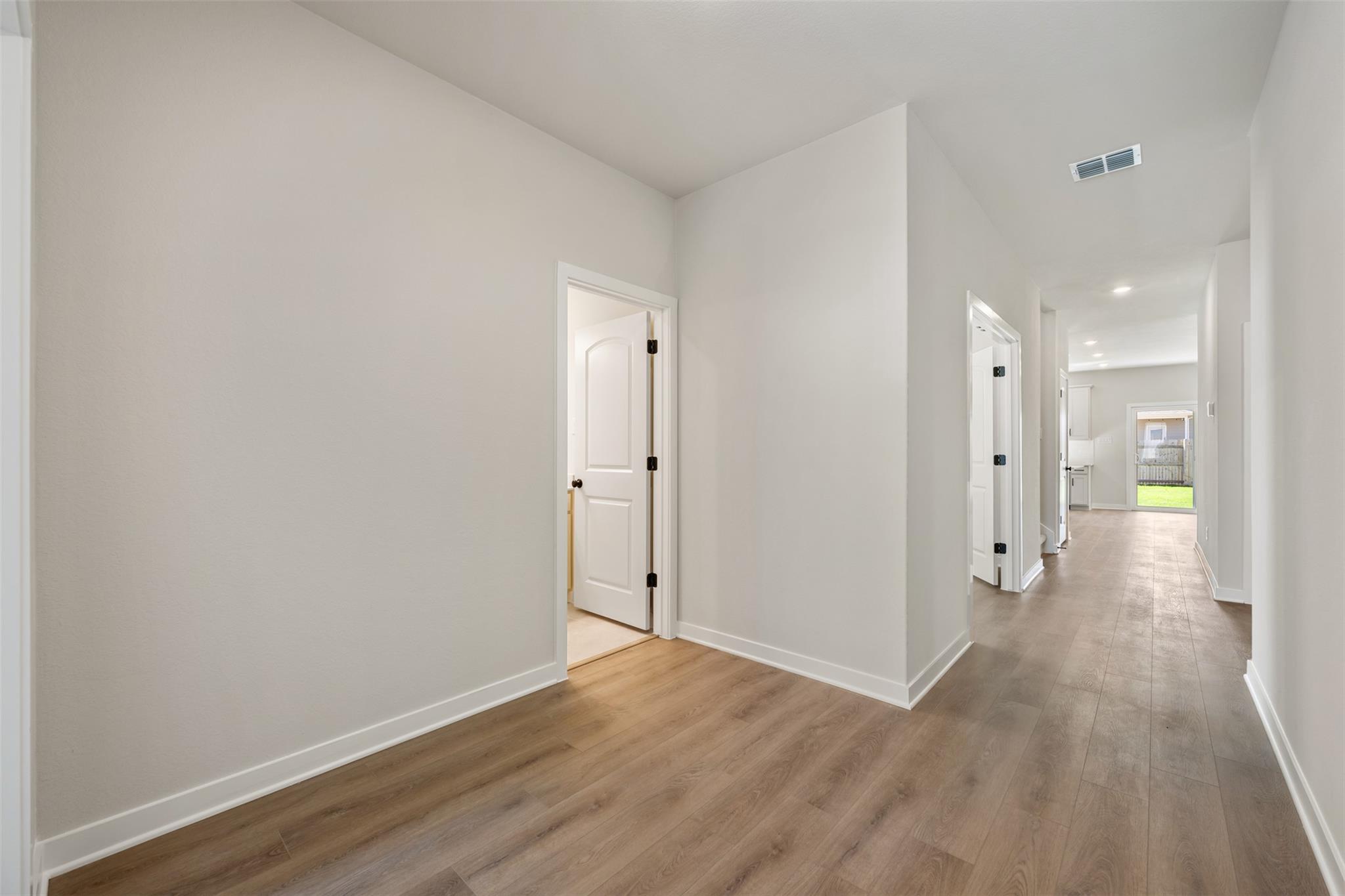 121 Jans Way Property Photo 8