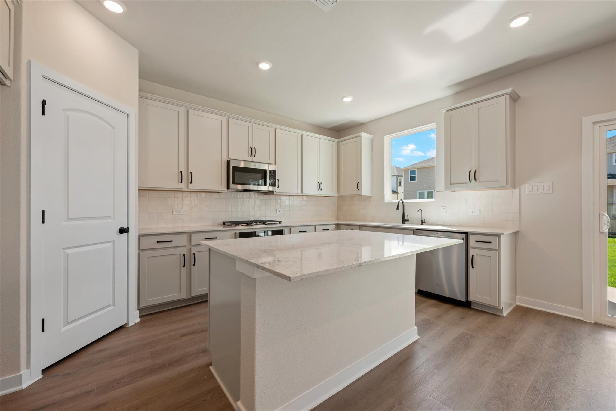121 Jans Way Property Photo 16